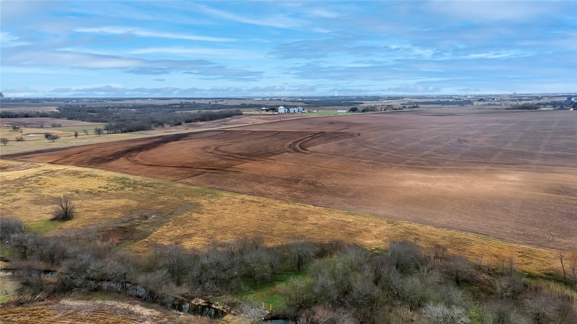 Photo of 1051  County Road 369, Taylor, TX 76574