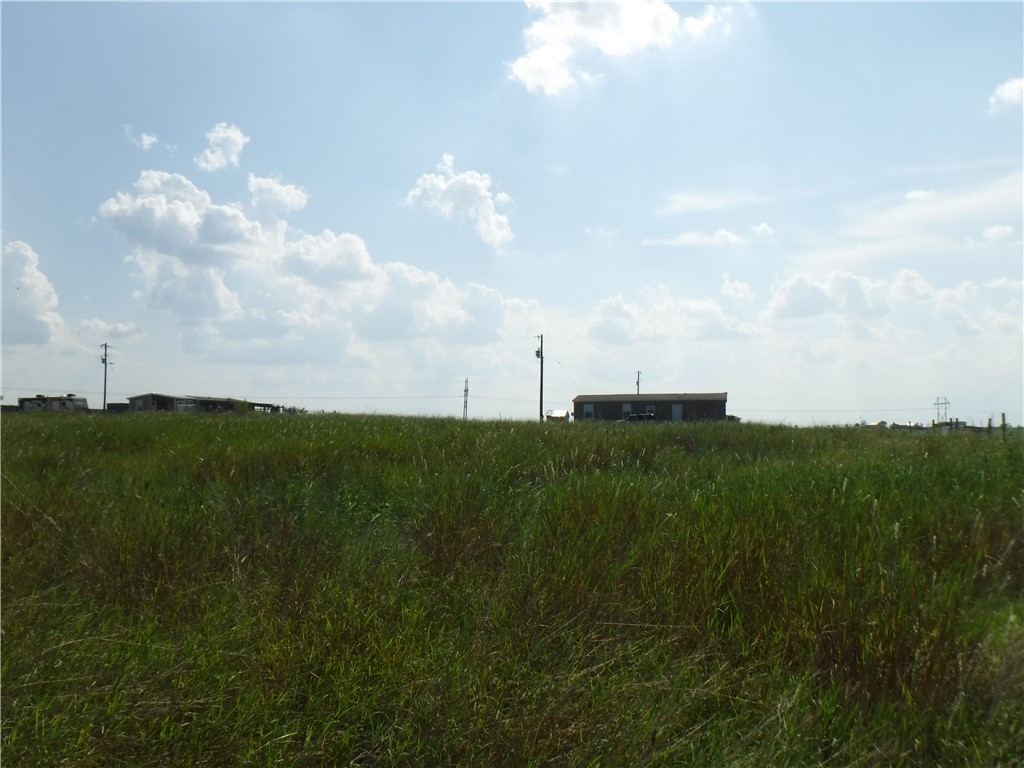 5170 County Road 463 Road, Coupland, Texas image 21