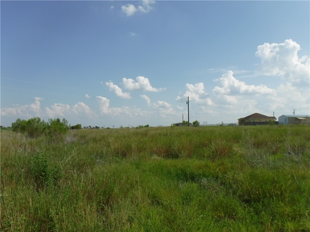 5170 County Road 463 Road, Coupland, Texas image 3