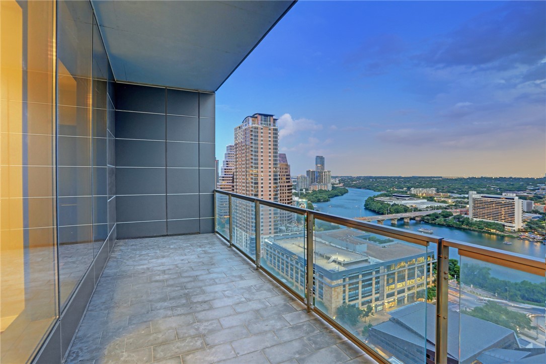 Condos, Lofts and Townhomes for Sale in Austin Luxury Condos