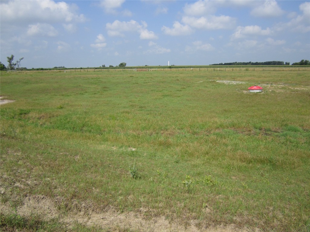 1602 County Road 470, Coupland, Texas image 7