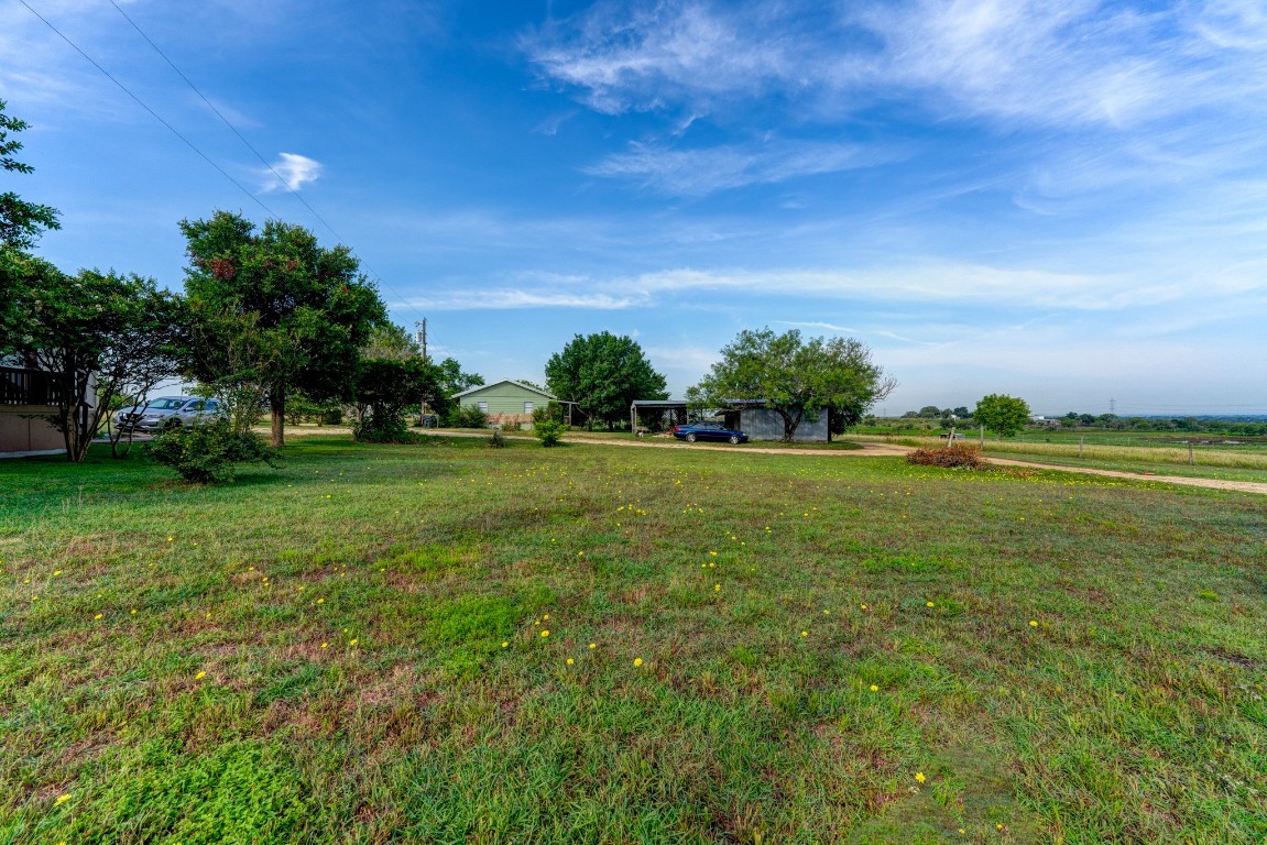 83 Roots Road, Martindale, Texas image 25