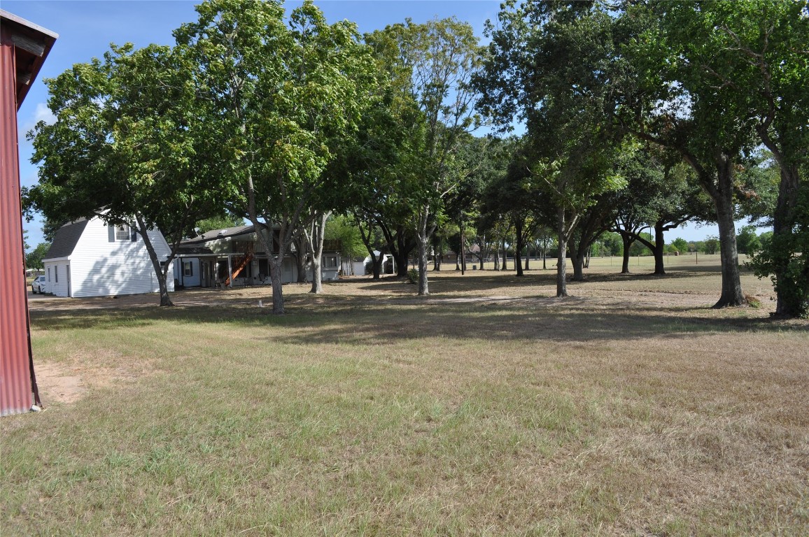 1713 Woody Lane, Sealy, Texas image 9