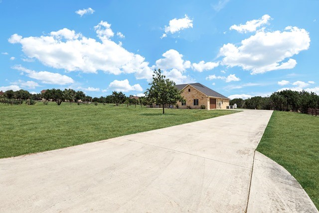 285 Chama Trace Drive, Dripping Springs, Texas image 5