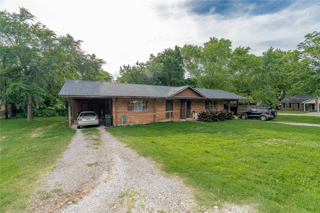 3 and 5 Crest Street, West Fork, AR 72774