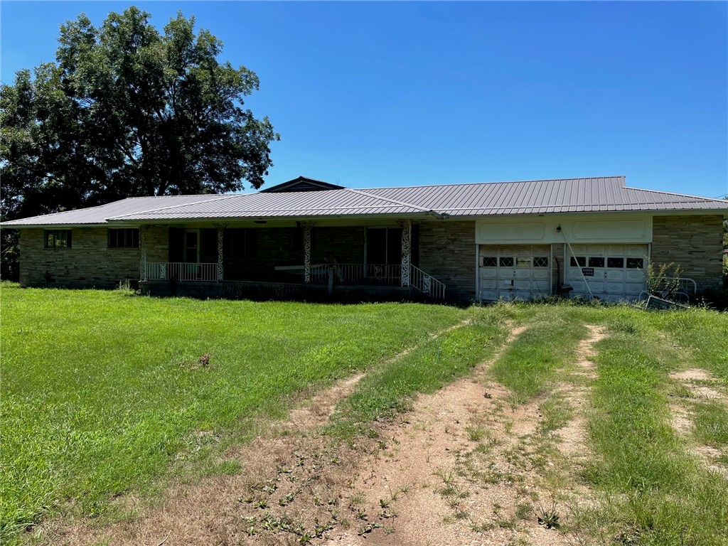 568 County Road 447, Berryville, AR 72616