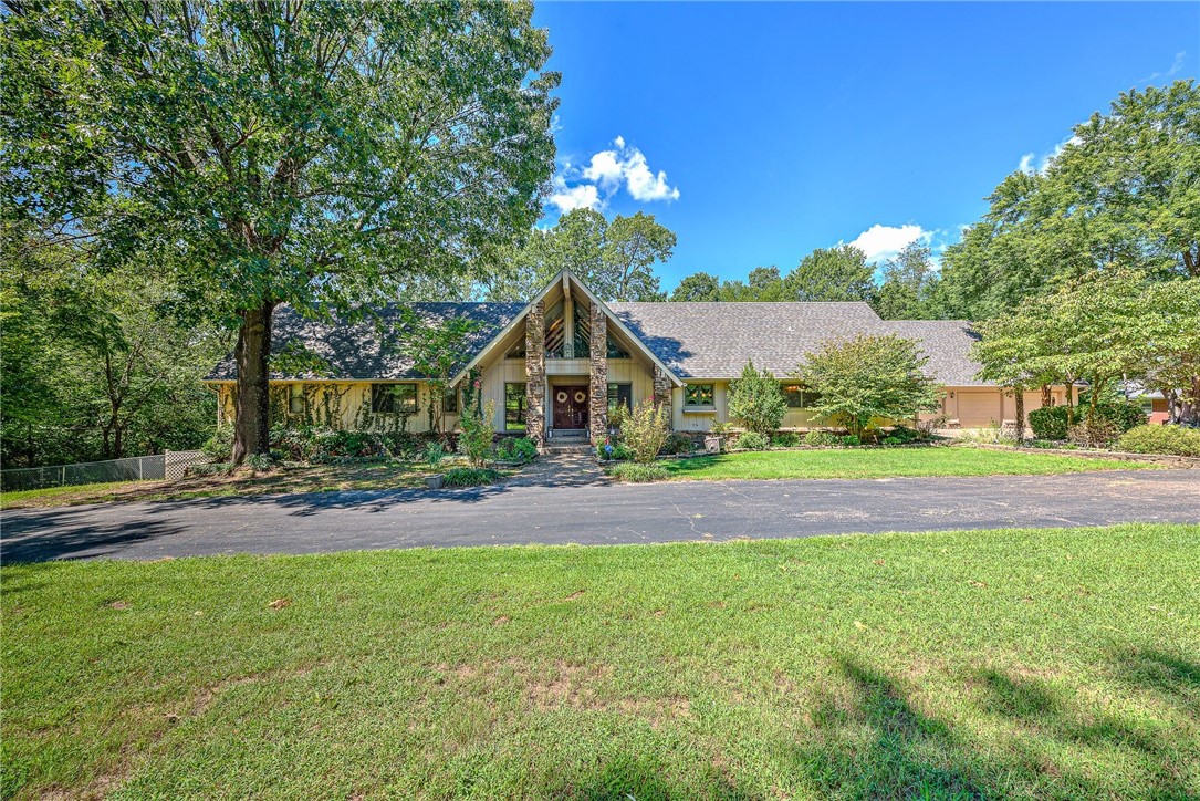 3002 Valley View Drive, Springdale, AR 72762
