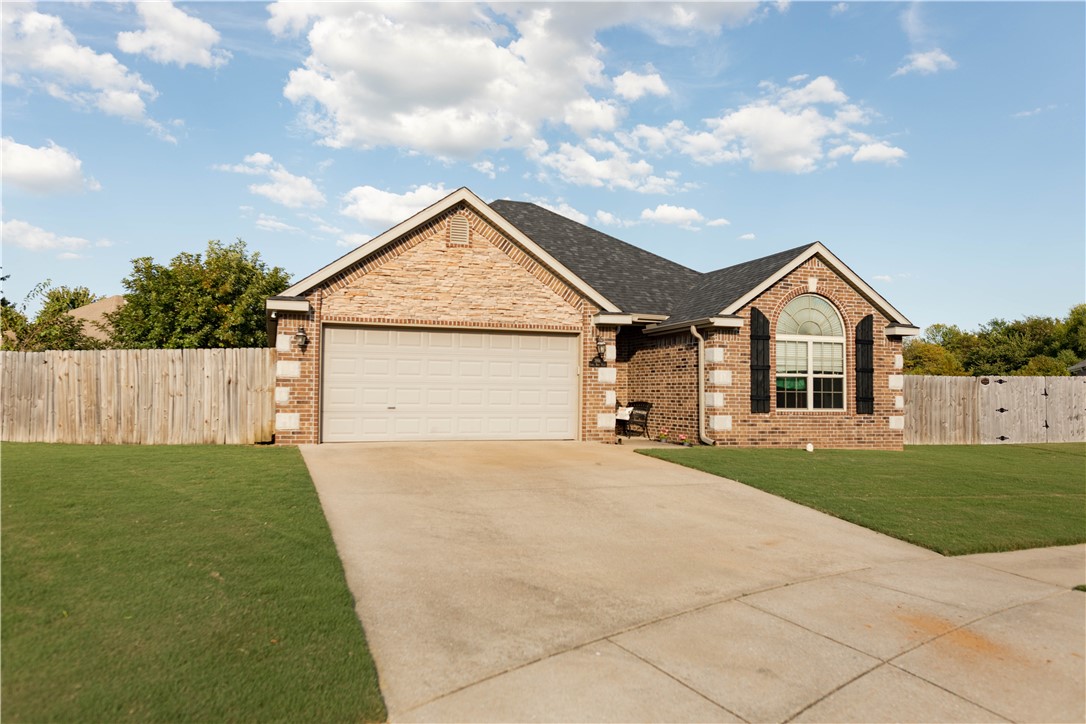 3860 Song Bird Place, Fayetteville, AR 72704
