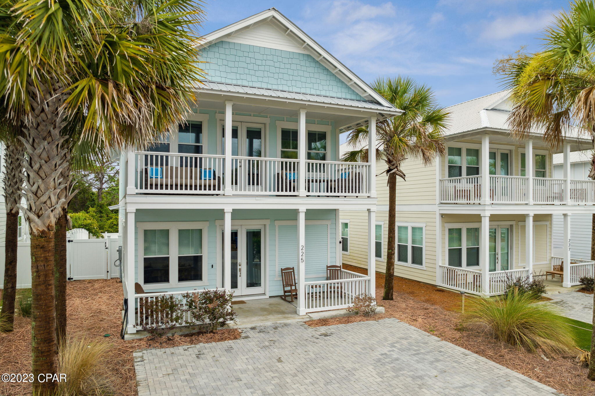 225 Sands Street  
