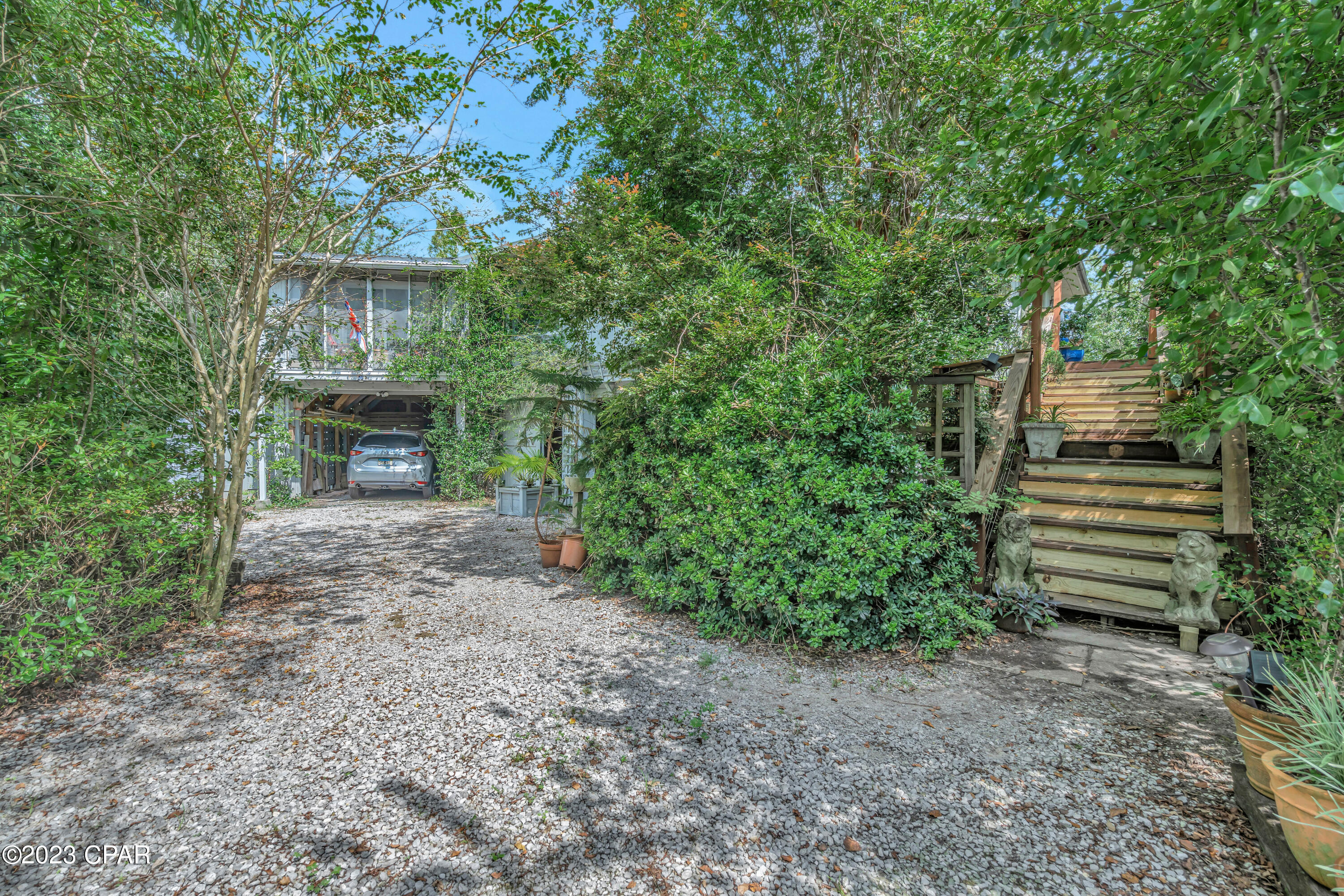 9038 Crook Hollow Road  
