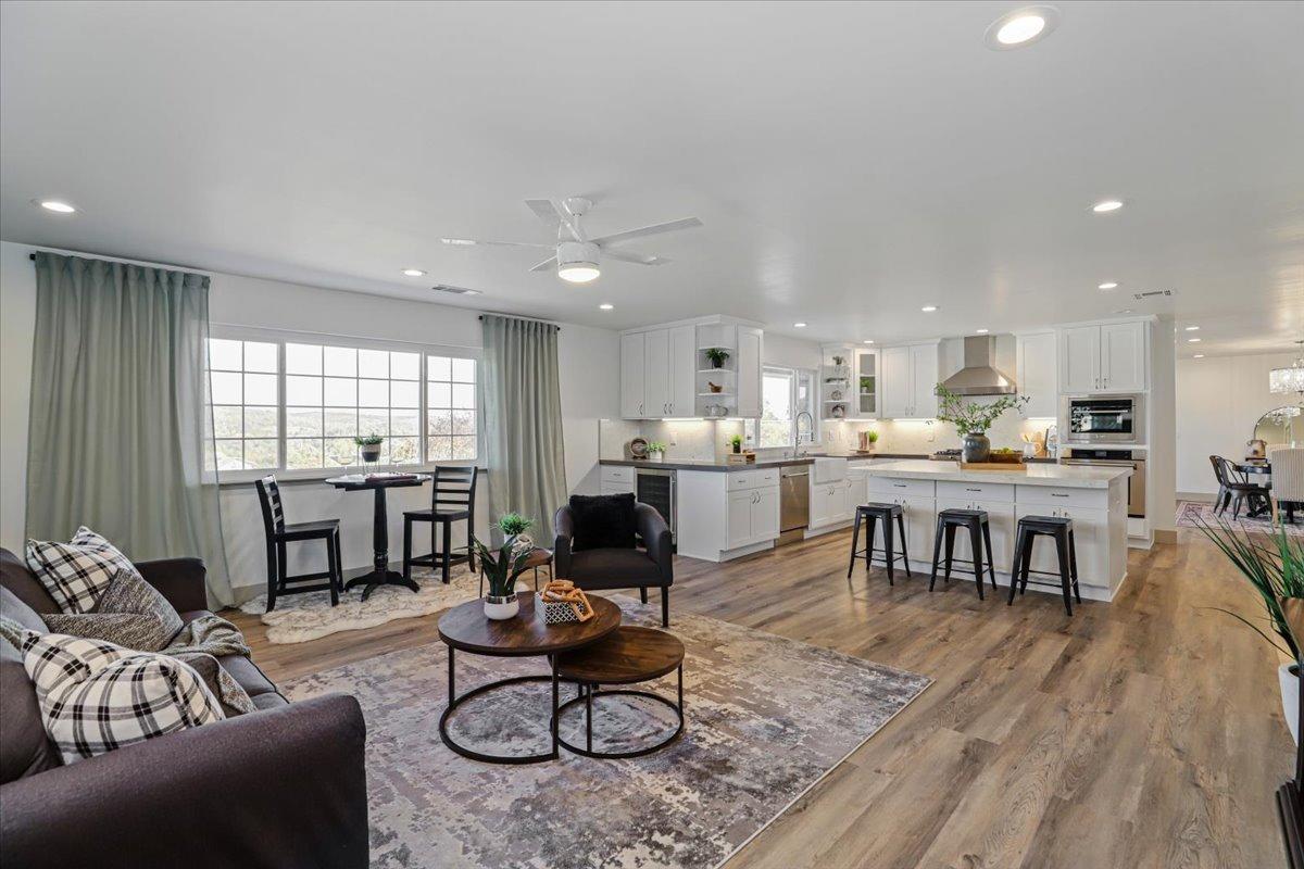 Spacious family room and kitchen