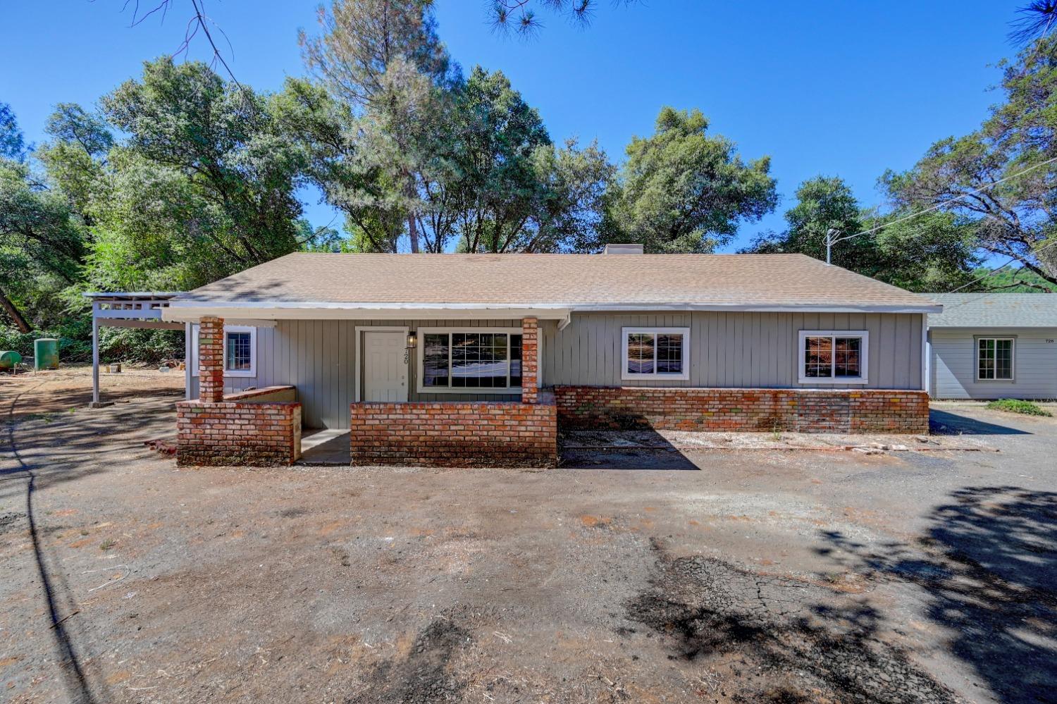 720 Snell Street, Sonora, California 95370, ,Residential Income,For Sale,Snell,202300991