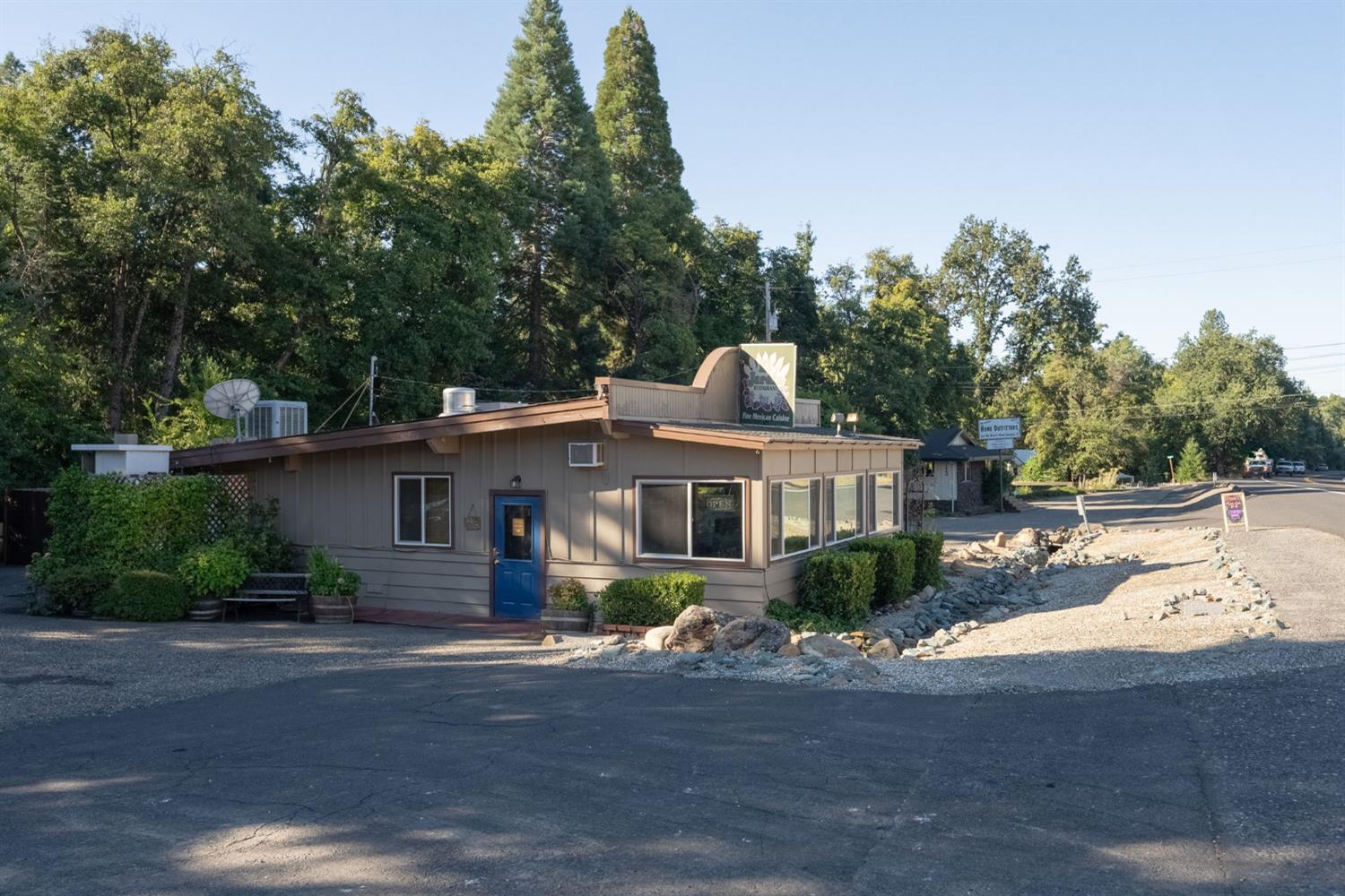 484 W Highway 4 Road, Murphys, California 95247, ,Commercial Sale,For Sale,W Highway 4,202303236