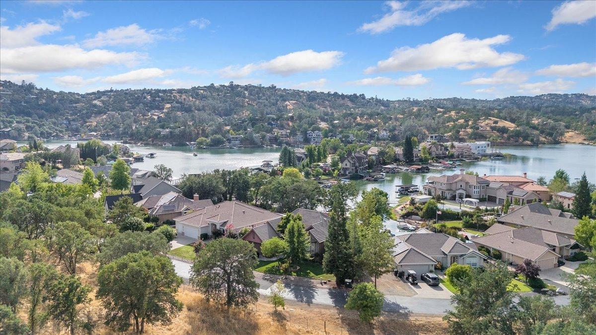 39 Waterfront Court, Copperopolis, California 95228, 4 Bedrooms Bedrooms, ,3 BathroomsBathrooms,Residential,For Sale,Waterfront,202303198