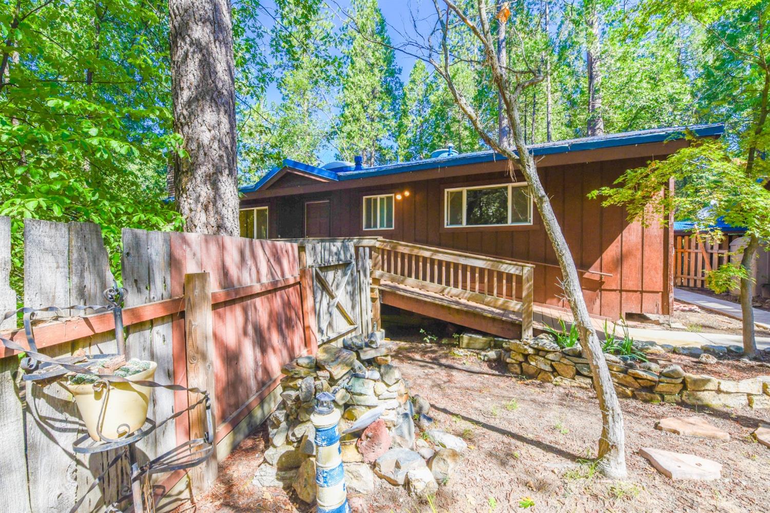 22745 Fork Road, Sonora, California 95370, 3 Bedrooms Bedrooms, ,3 BathroomsBathrooms,Residential,For Sale,Fork,202303267