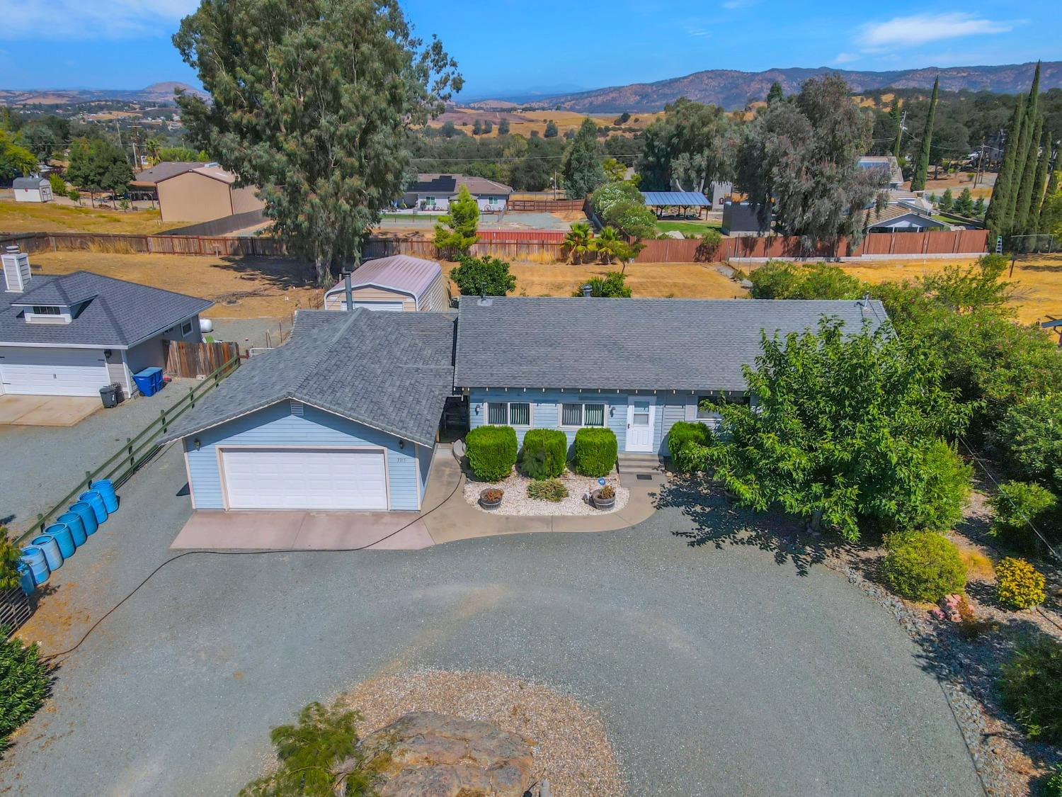 3915 Hartvickson Lane, Valley Springs, California 95252, 3 Bedrooms Bedrooms, ,2 BathroomsBathrooms,Residential,For Sale,Hartvickson,202303315