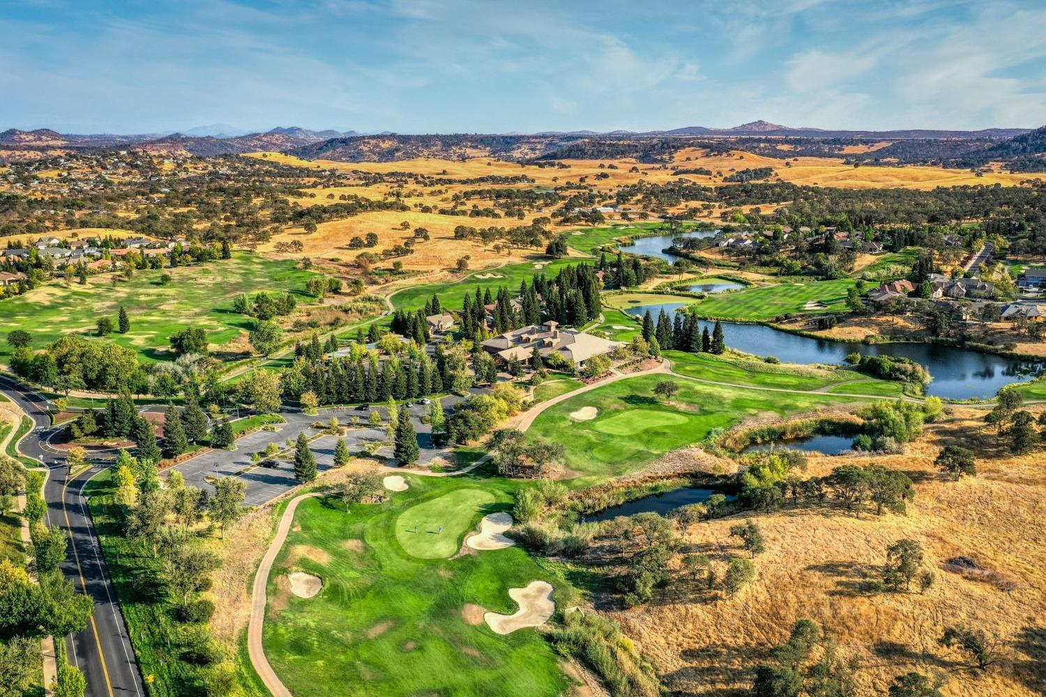 Nearby Golf Club at Copper Valley.