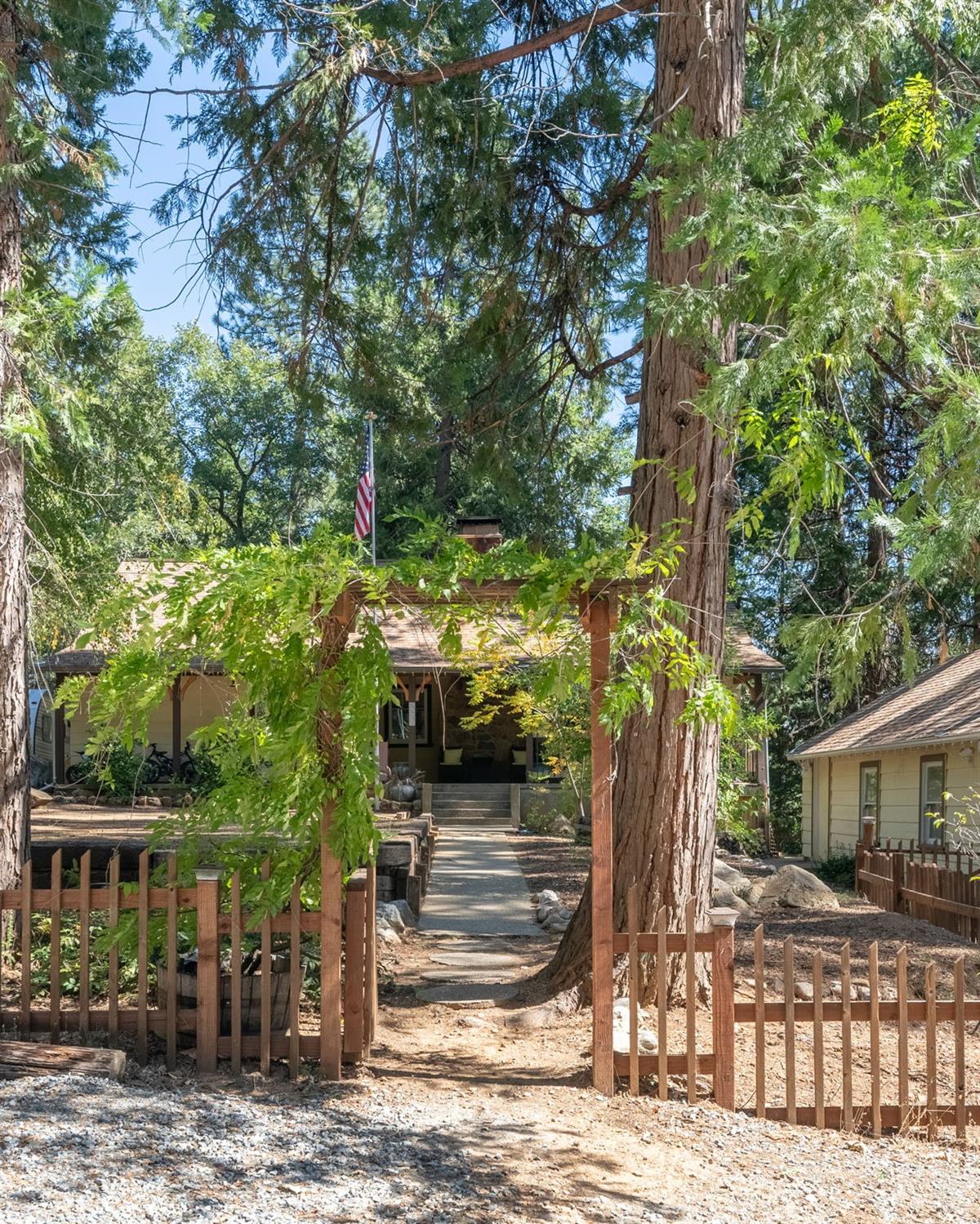 5131 Hillcrest Drive, Hathaway Pines, California 95233, 4 Bedrooms Bedrooms, ,2 BathroomsBathrooms,Residential,For Sale,Hillcrest,202303374