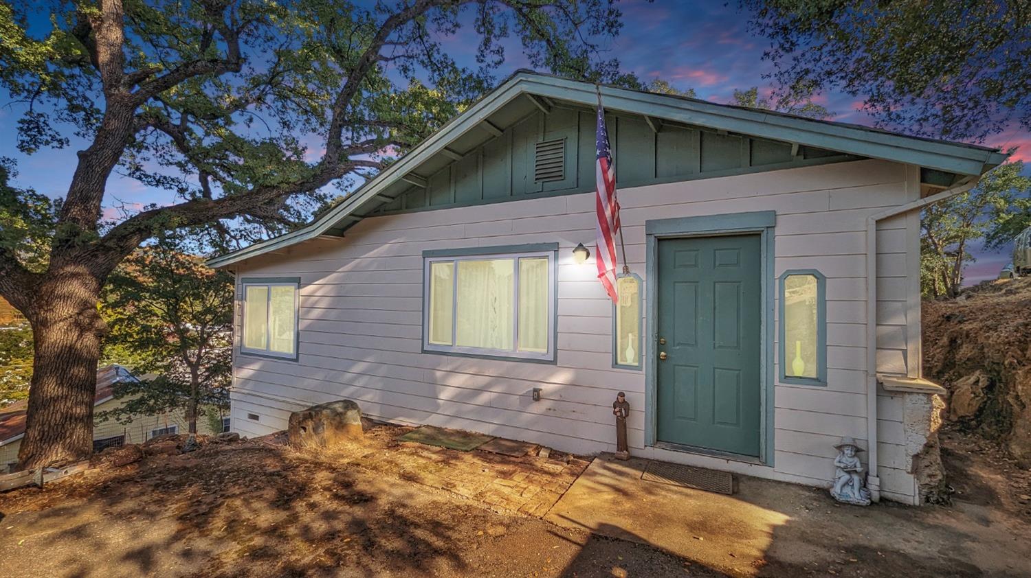 1369 Mark Twain Road, Angels Camp, California 95222, 2 Bedrooms Bedrooms, ,1 BathroomBathrooms,Residential,For Sale,Mark Twain,202303403