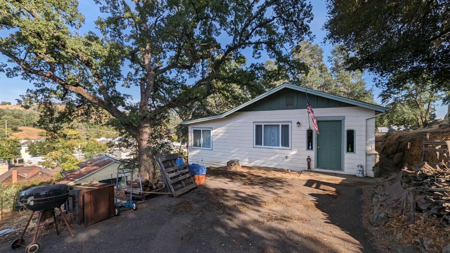 1369 Mark Twain Road, Angels Camp, California 95222, 2 Bedrooms Bedrooms, ,1 BathroomBathrooms,Residential,For Sale,Mark Twain,202303403