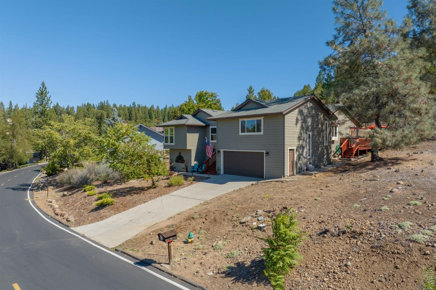 921 Dogwood Drive, Murphys, California 95247, 3 Bedrooms Bedrooms, ,3 BathroomsBathrooms,Residential,For Sale,Dogwood,202303396