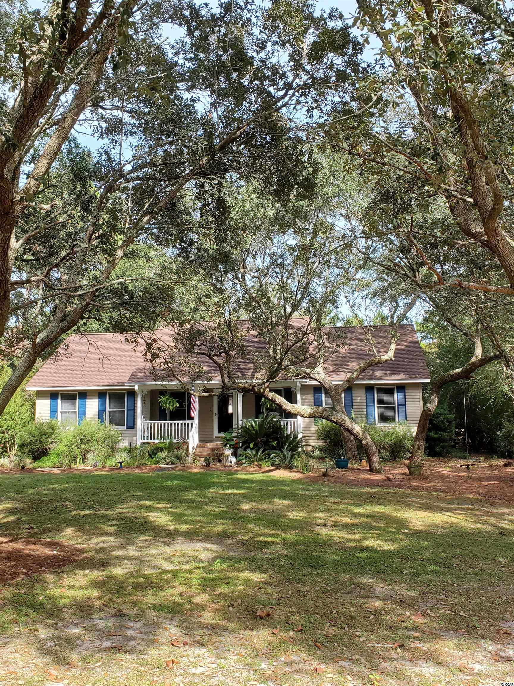 824 Crooked Oak Dr. Pawleys Island, SC 29585