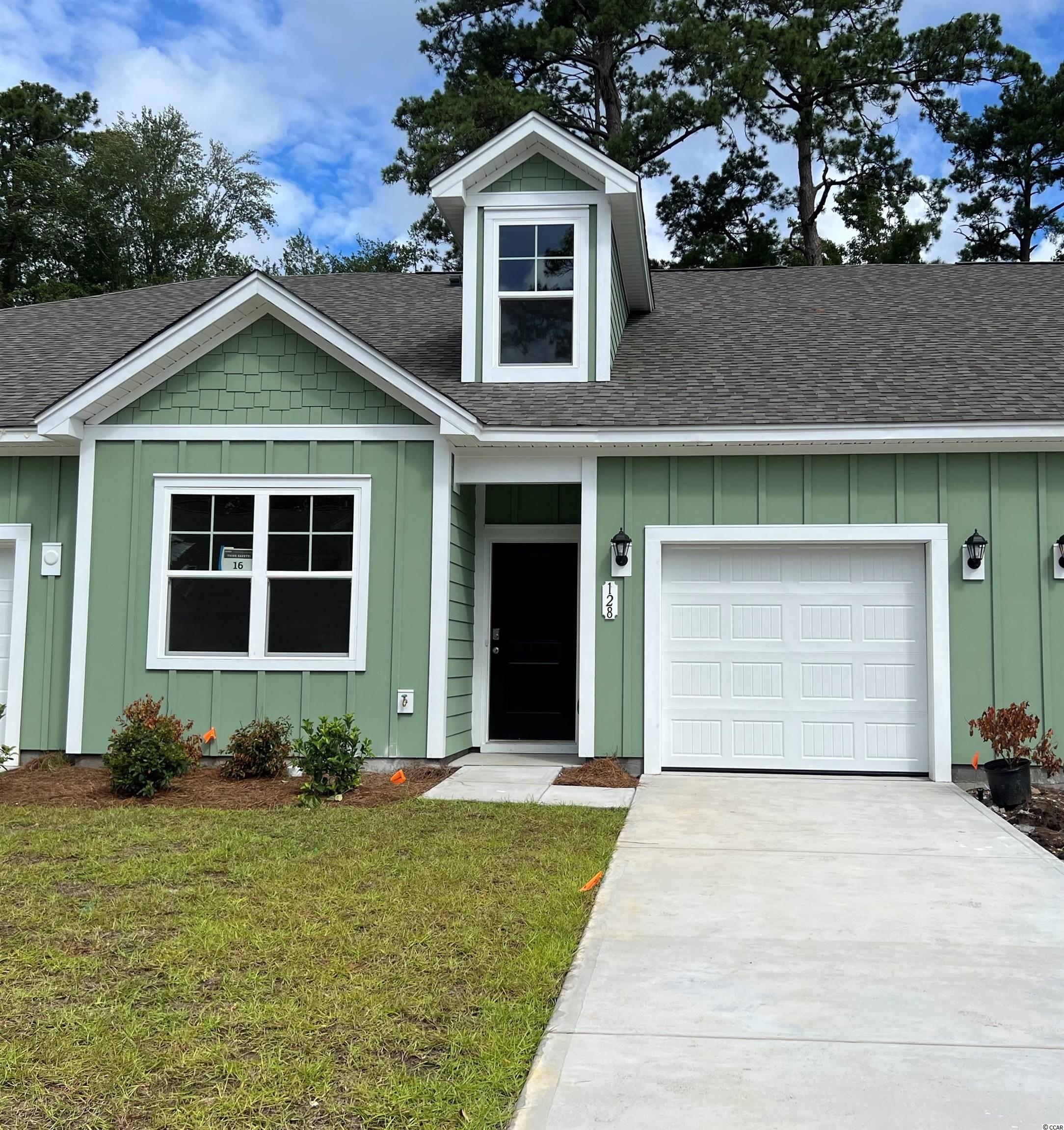 128 Vineyard Place UNIT #16 Pawleys Island, SC 29585