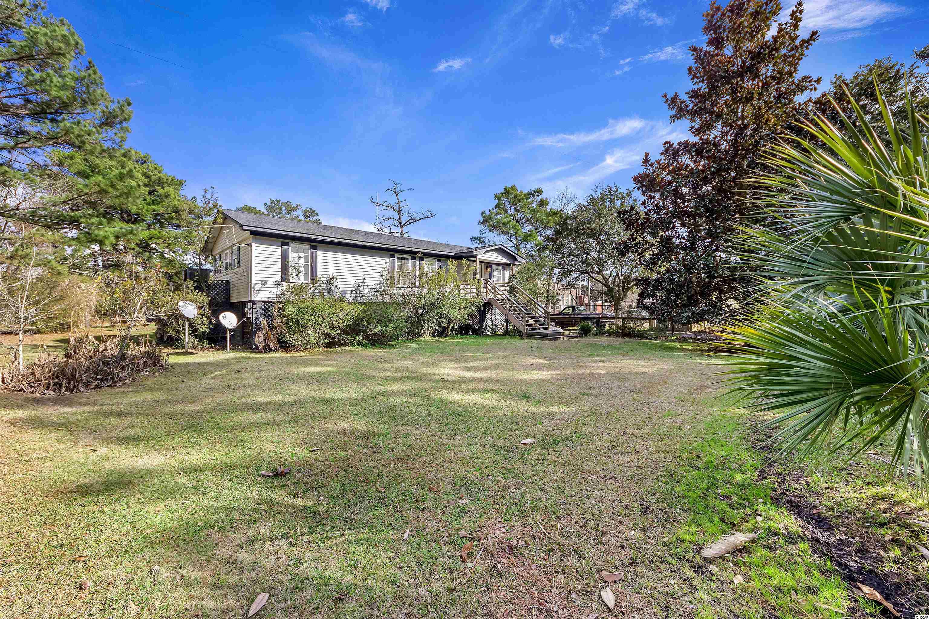 734 Lincoln Rd. Mcclellanville, SC 29458