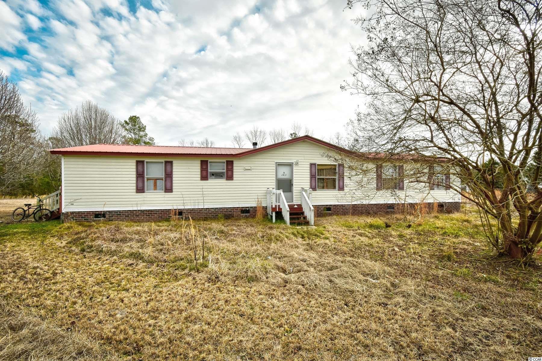 1411 Flower Ln. Loris, SC 29569