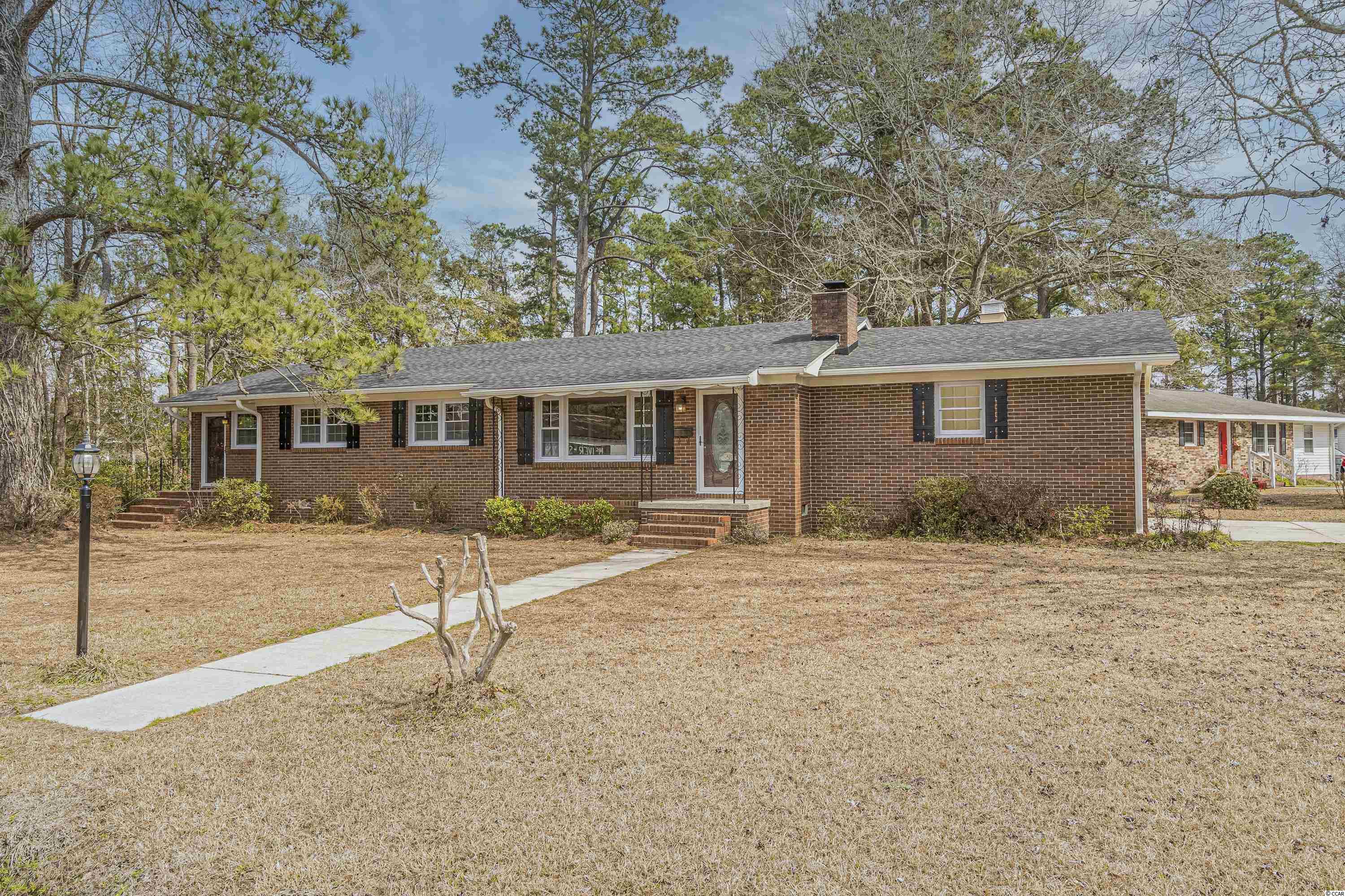 1206 Lakeside Dr. Conway, SC 29526