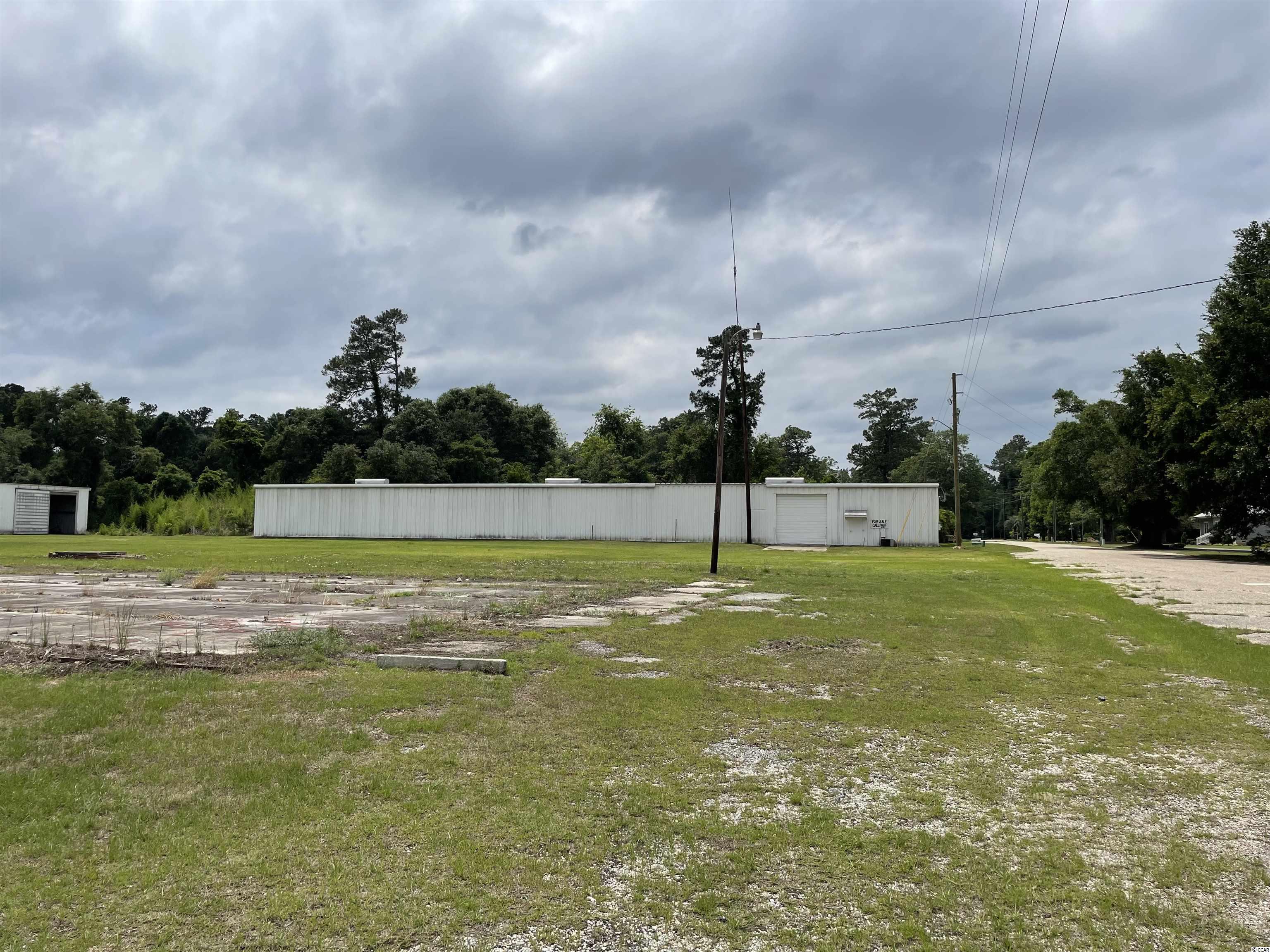 209 Glad St. Salters, SC 29590