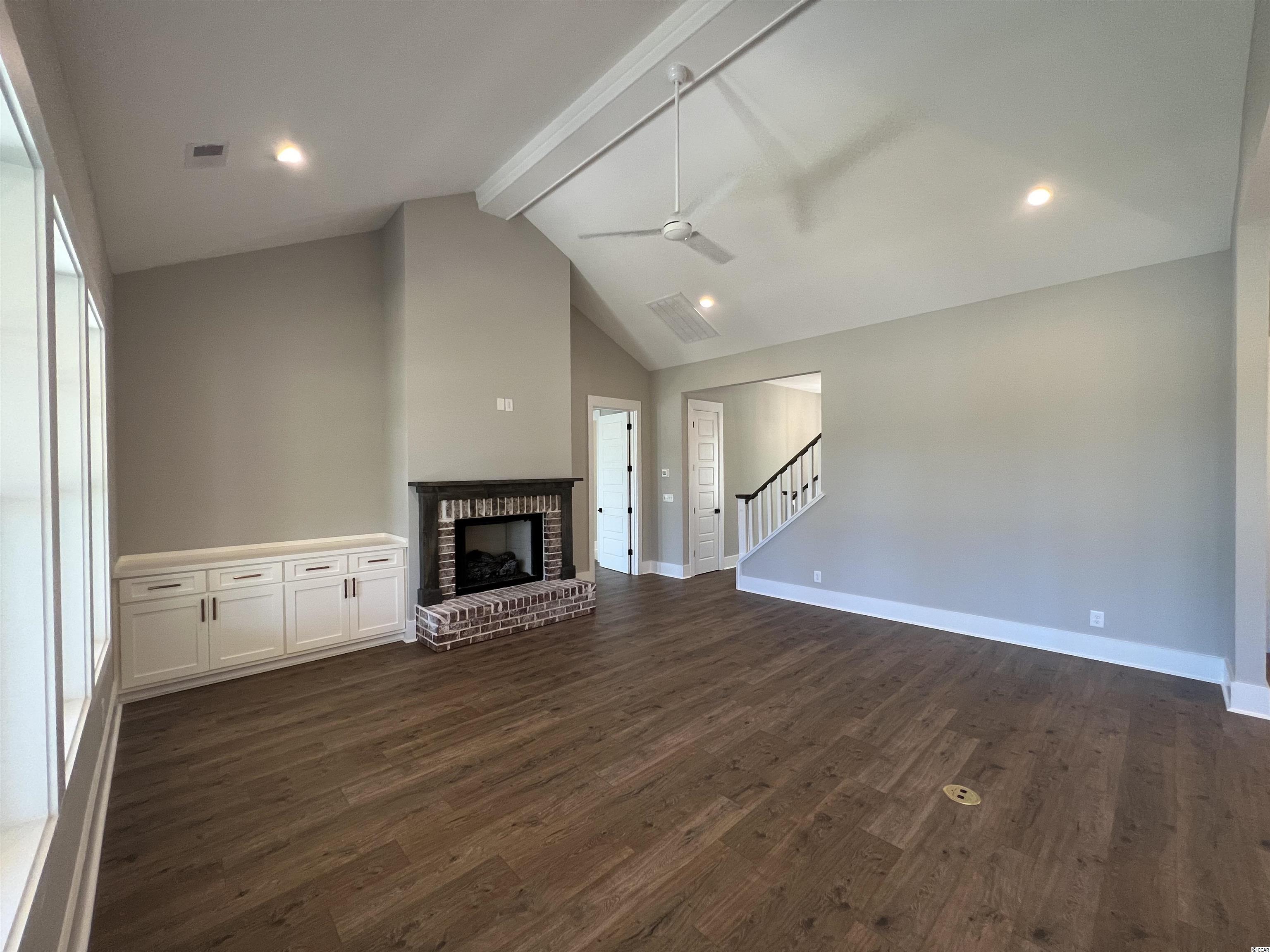 135 Knotty Pine Way