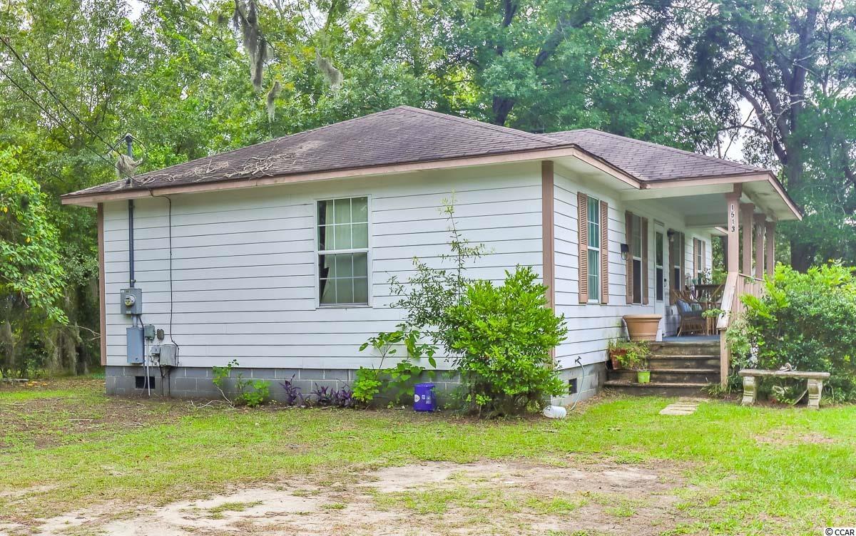1513 Racepath Ave.