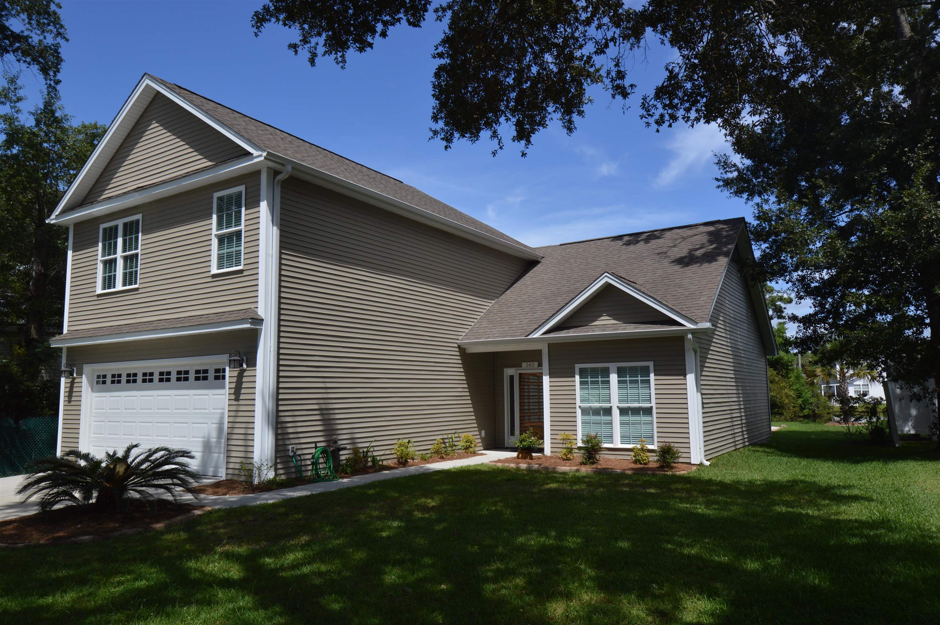 242 Chesapeake Ln. Murrells Inlet, SC 29576