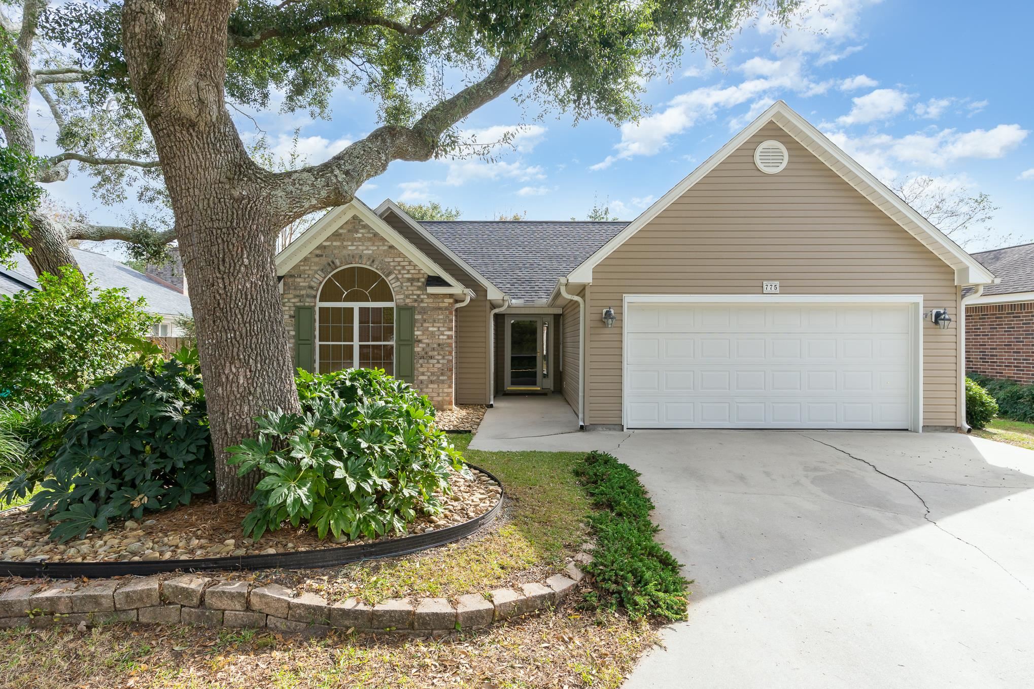 775 Kittiwake Ln. Murrells Inlet, SC 29576