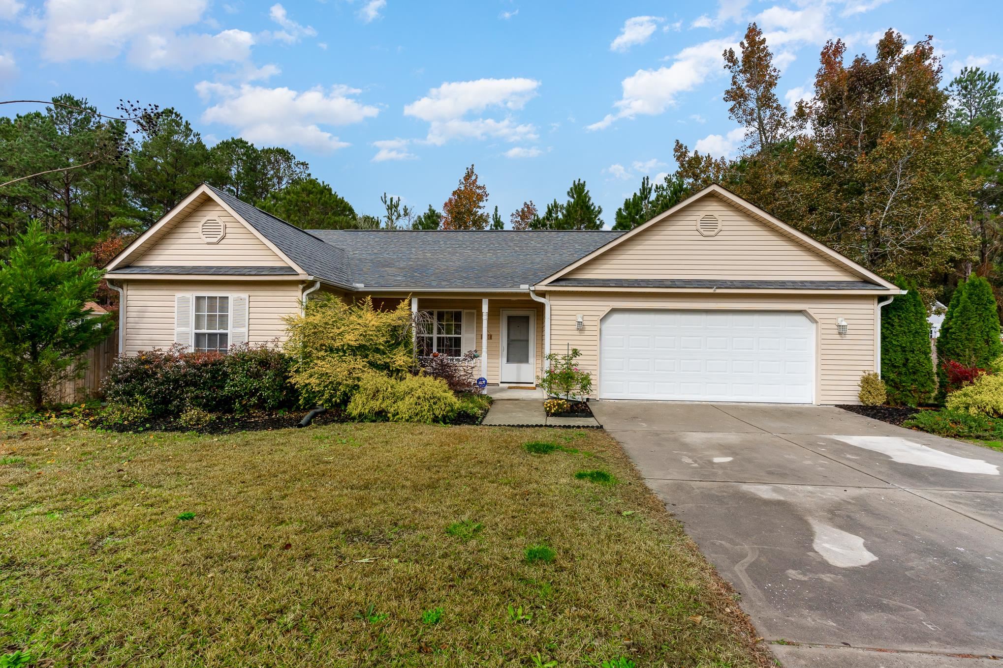 2214 Springwood Pl. Longs, SC 29568