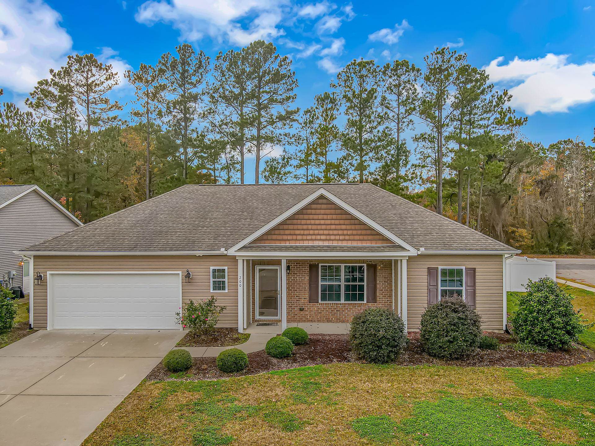 200 Hampshire Ct. Little River, SC 29566