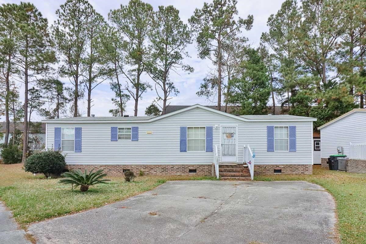 188 Queens Rd. Little River, SC 29566