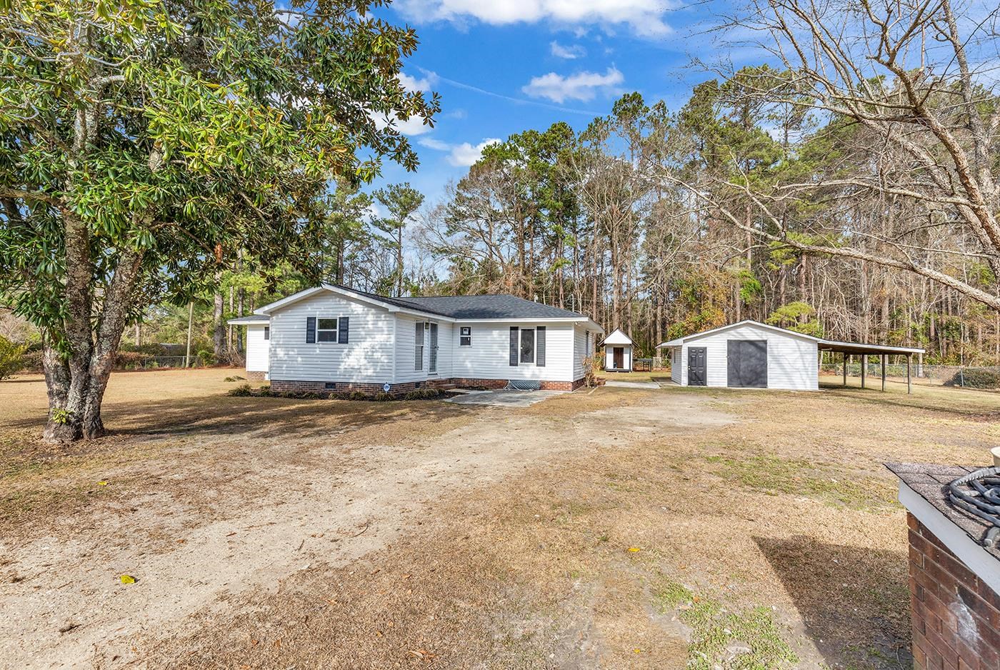 131 Twin City Circle Loris, SC 29569