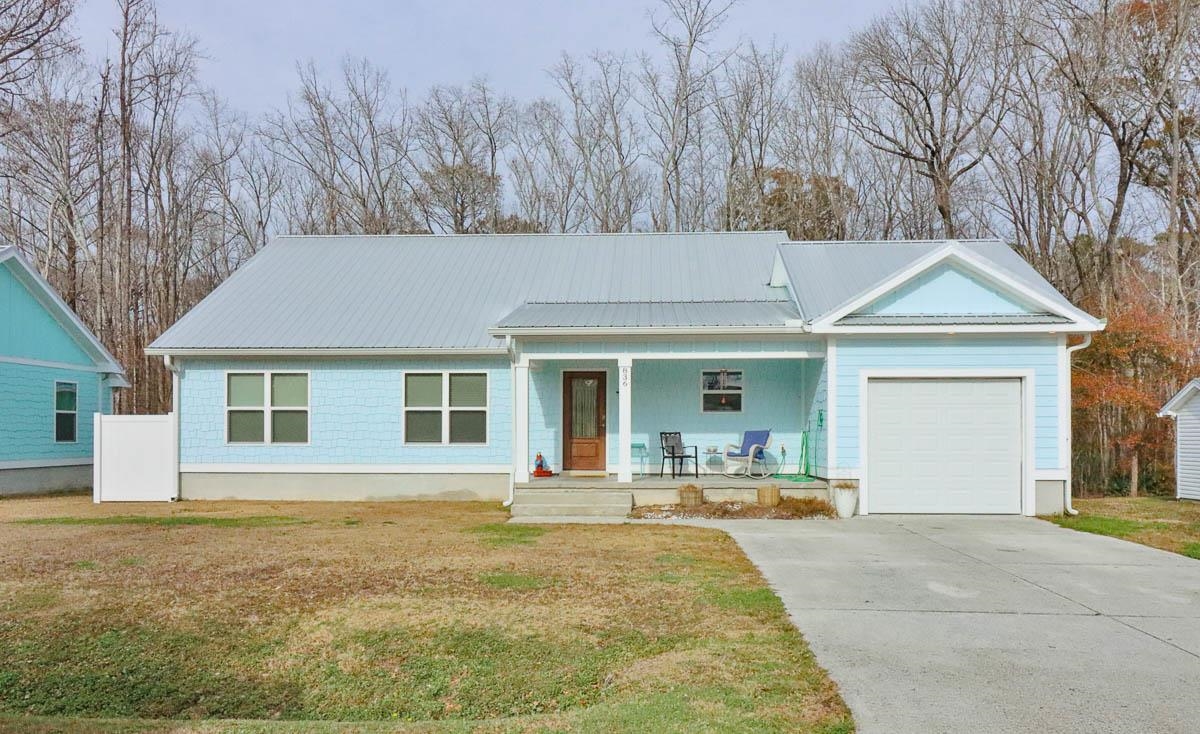 836 Shem Creek Circle
