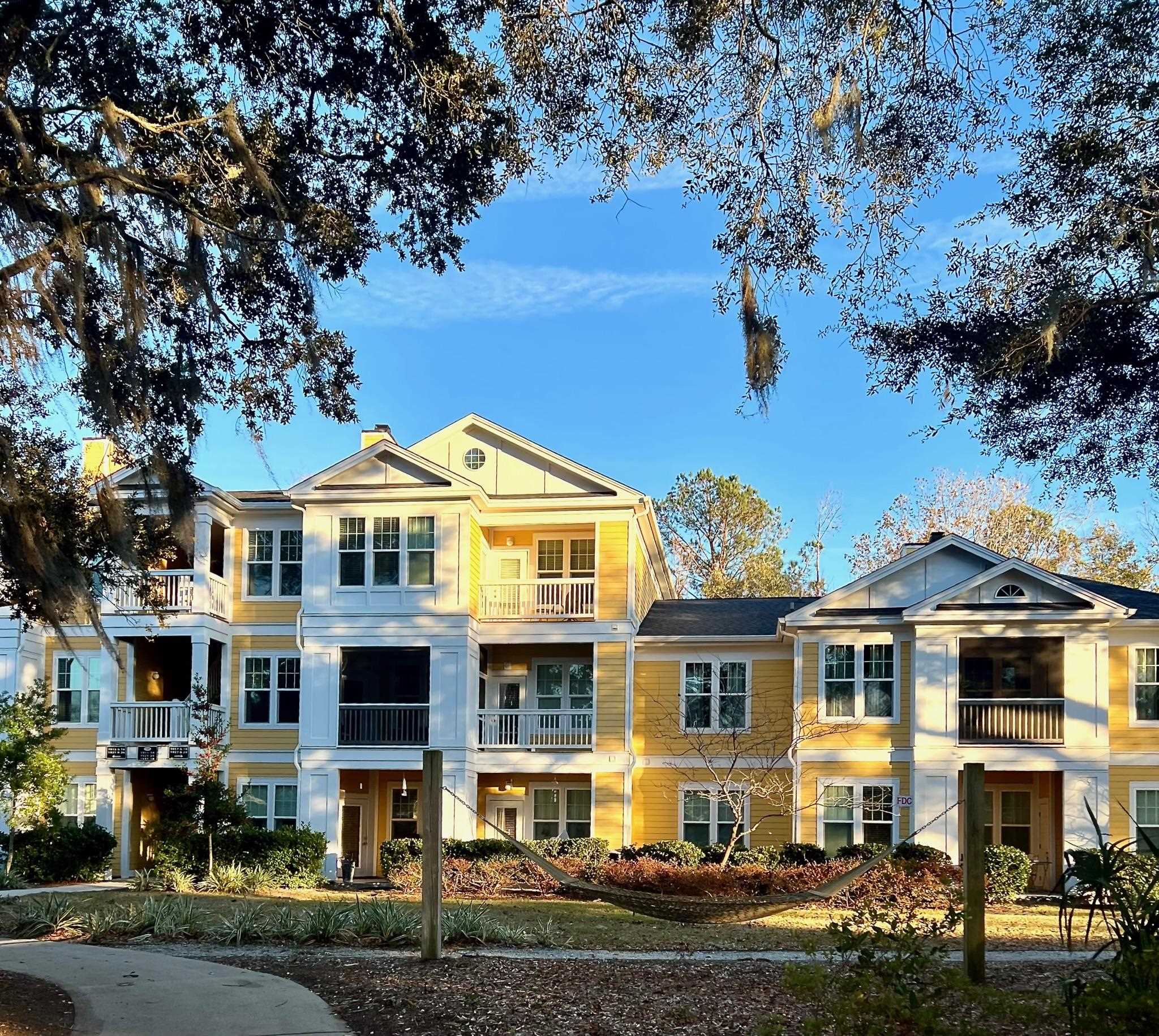 1934 Chatelain Way Mount Pleasant, SC 29464