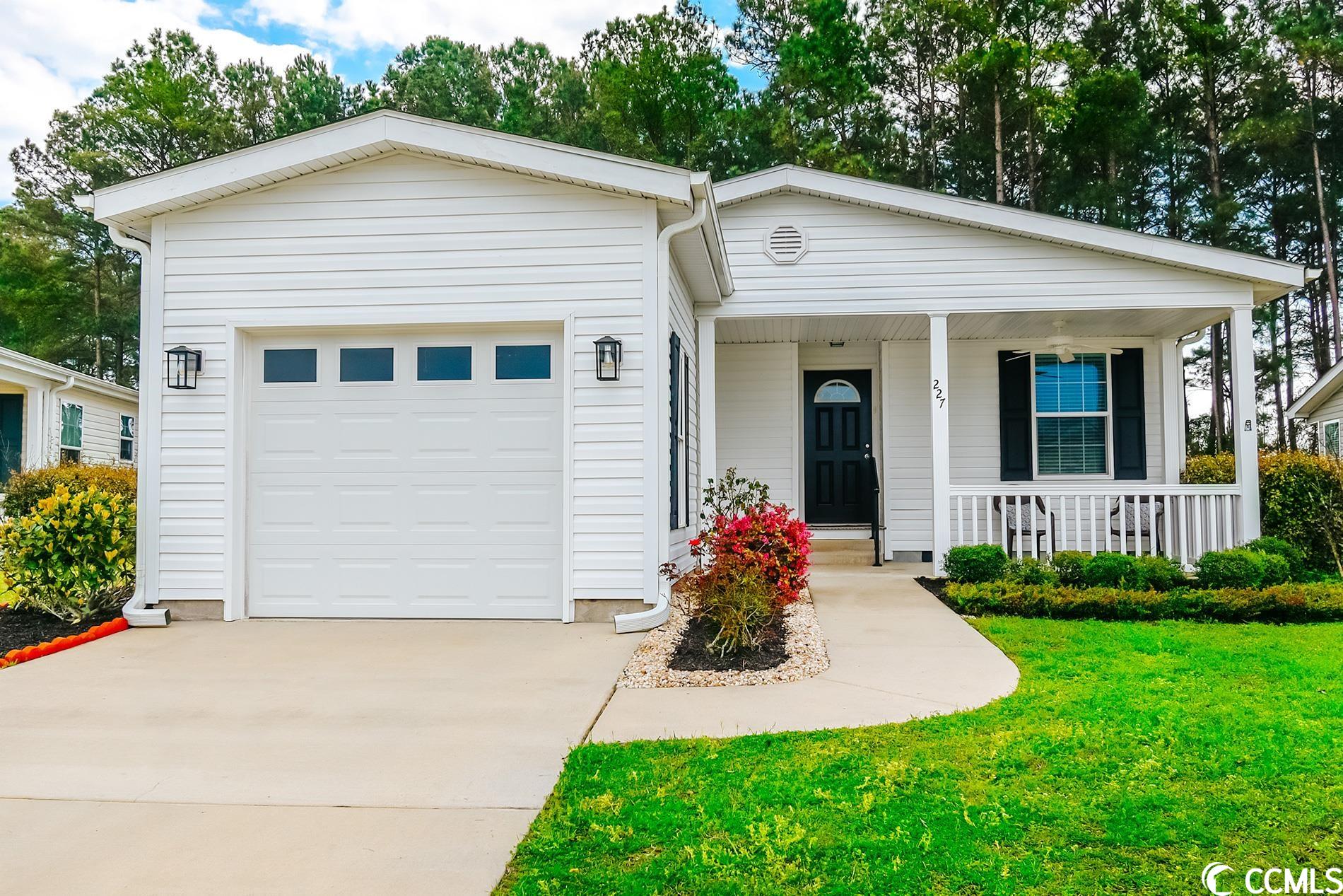 227 Lakeside Crossing Dr. Conway, SC 29526