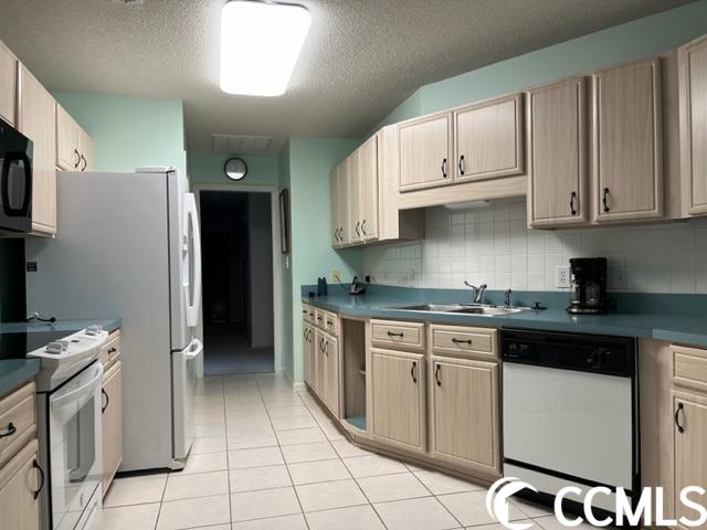 3990 Grousewood Dr.