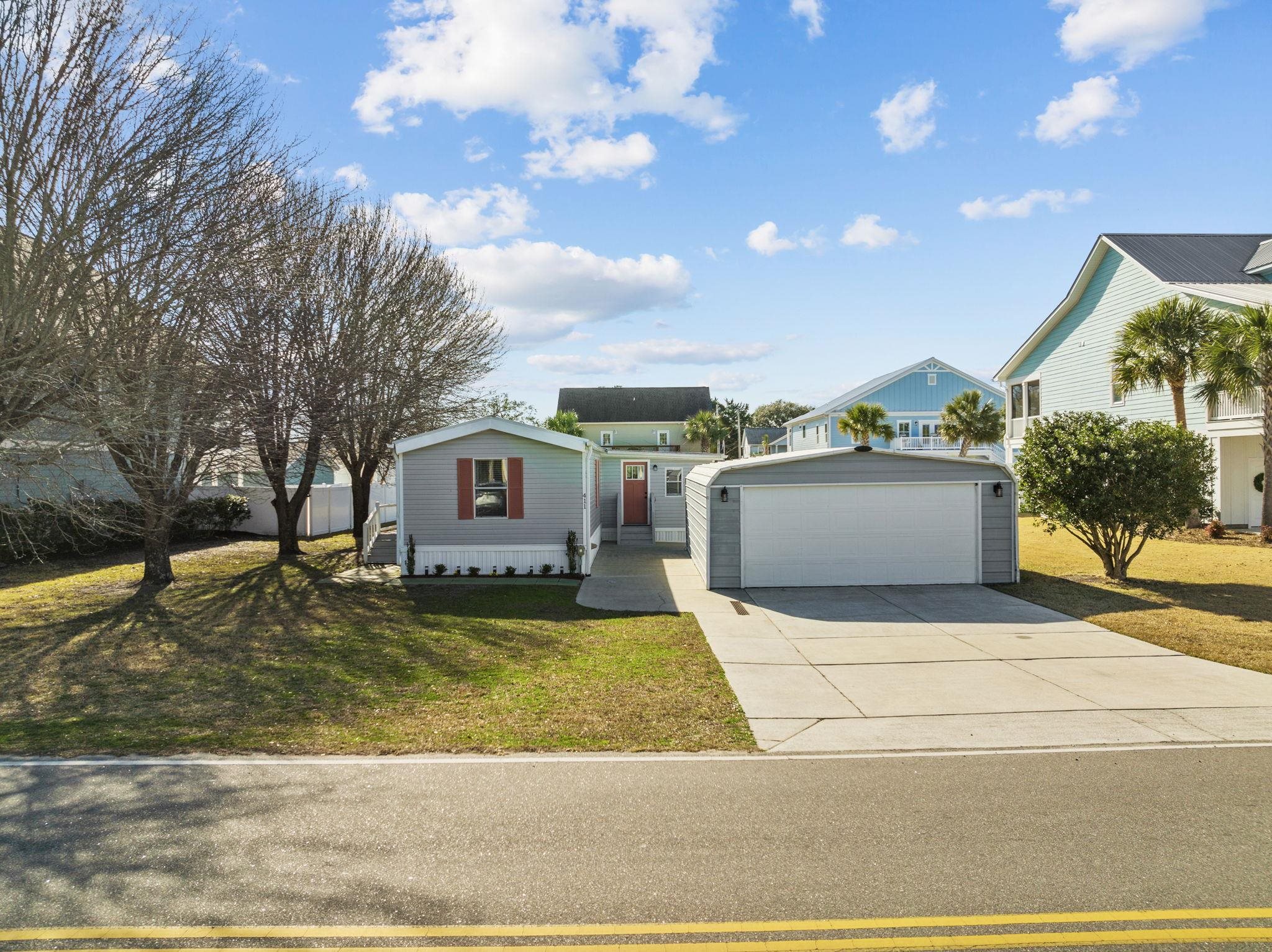 411 Seabreeze Dr., Garden City Beach, SC 29576