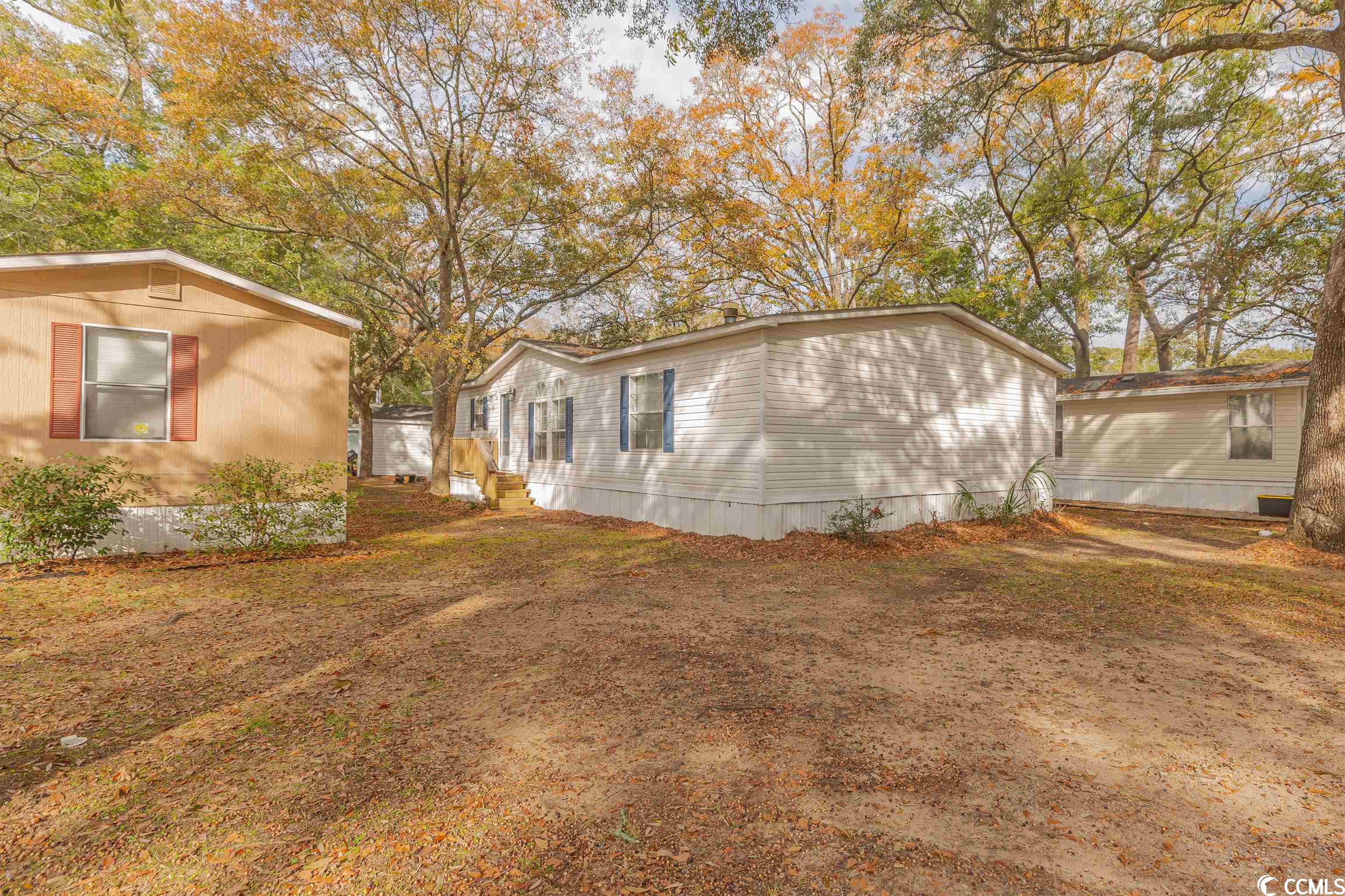 564 Lagrande Dr. Garden City, SC 29576