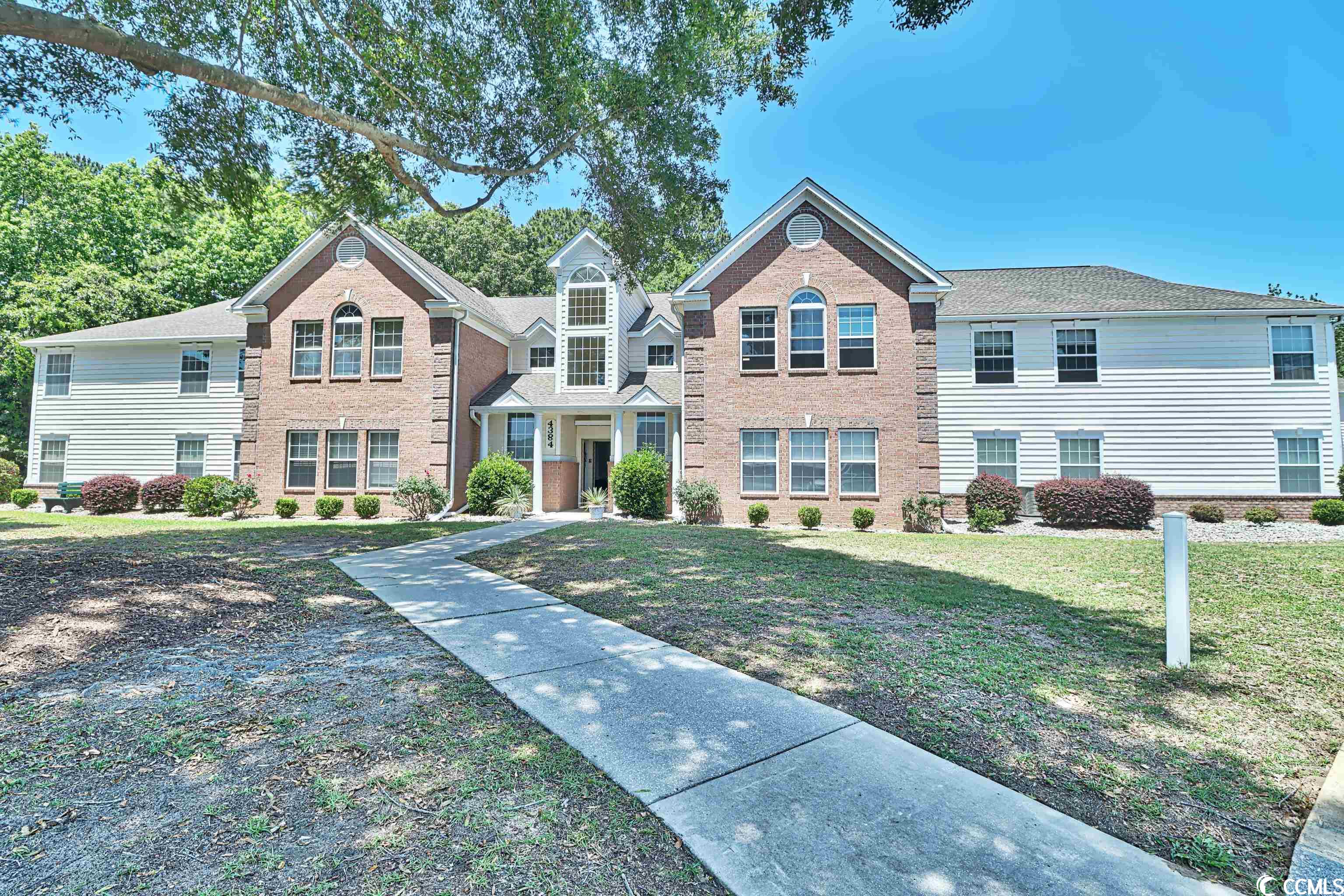 highly sought after first floor condo now available in the riverwood community.  this 3br/2bath unit offers open living space, breakfast bar, dining area, spacious kitchen with pantry.  living room opens to carolina room with large windows and more. master suite features two walk in closets and master bath with jetted tub and walk in shower.  amenities feature community patio with bbq grill, pool, tennis courts, basketball area, large pond, clubhouse and more. riverwood is conveniently located in murrells inlet close to tideland hospitals and medical offices, restaurants, the marshwalk, brookgreen gardens, huntington beach state park, award winning golf courses and just a short drive to the beach.  live like you are on vacation.