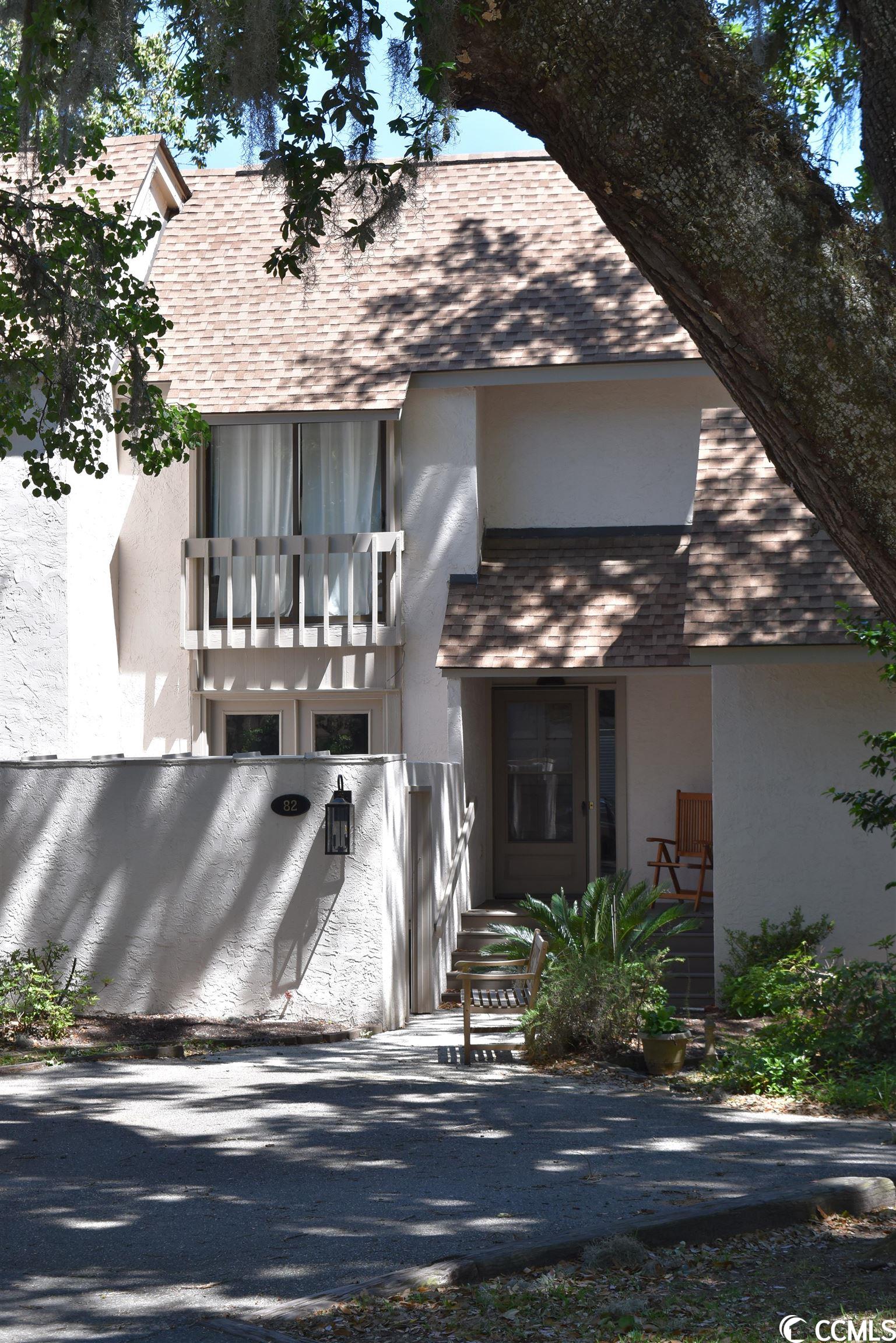 there really is no comparison to this beautiful community on winyah bay. this two bedroom, one and a half bath unit is surrounded by live oaks, ponds and paths that wind down to the bay. this unit has a new roof and exterior paint, new flooring and updated kitchen with an enclosed patio area, great for grilling and entertaining. only an hour from charleston and 45 minutes from myrtle beach, this community with it's gorgeous clubhouse and pool on the bay and private beach access on pawleys island is truly a hidden gem with the prettiest sun rises on the east coast. just minutes from historic georgetown, voted one of southern livings "50 best towns in the south" and "15 affordable small towns we love."