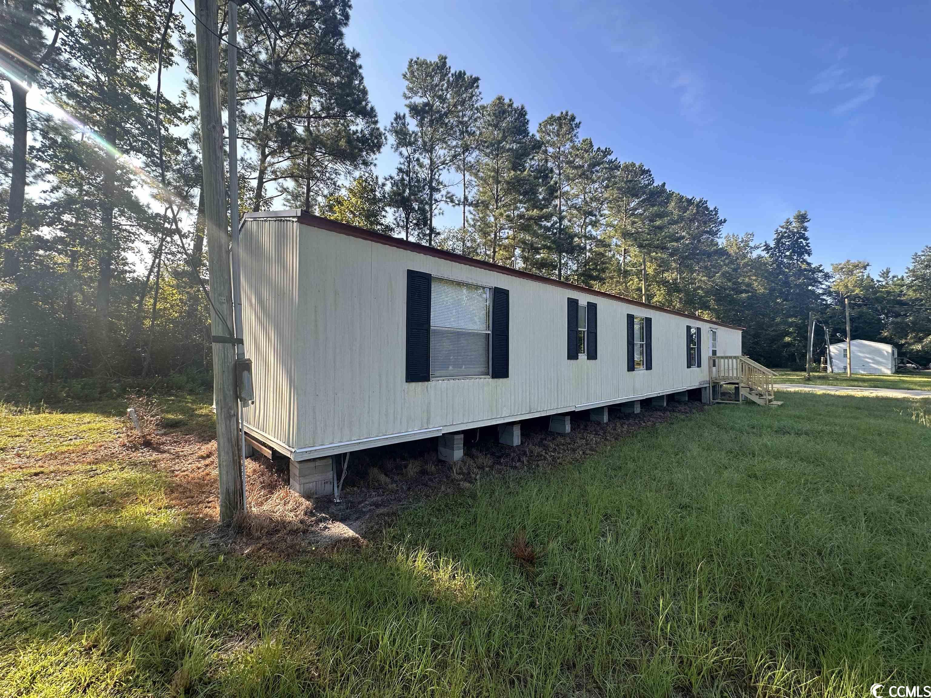 seller is a sc realtor. new a/c unit and range to be added asap. owner will help with any repairs within reason. new front and back steps. no closing costs with a full price closing.