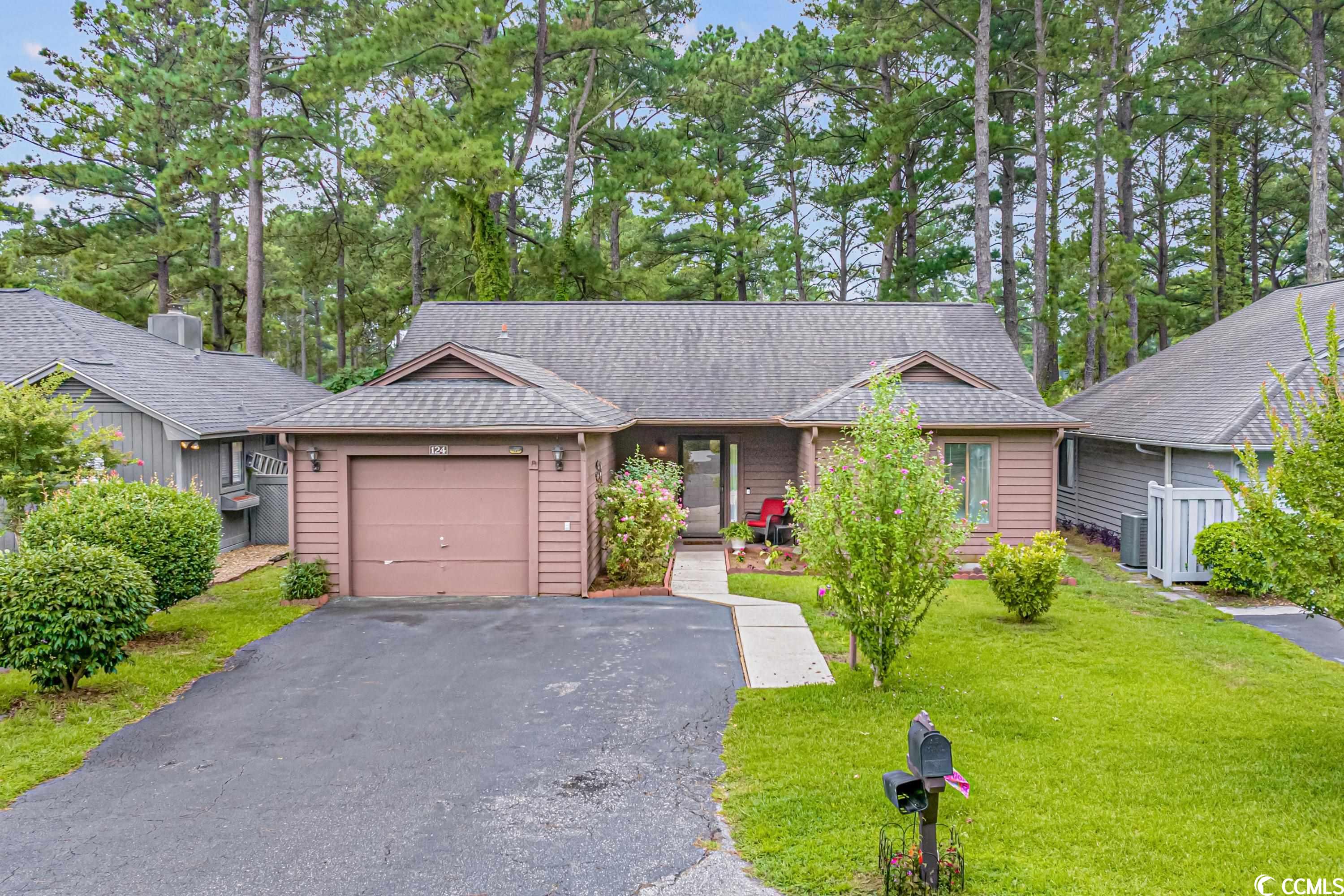 124 Berry Tree Ln. Conway, SC 29526