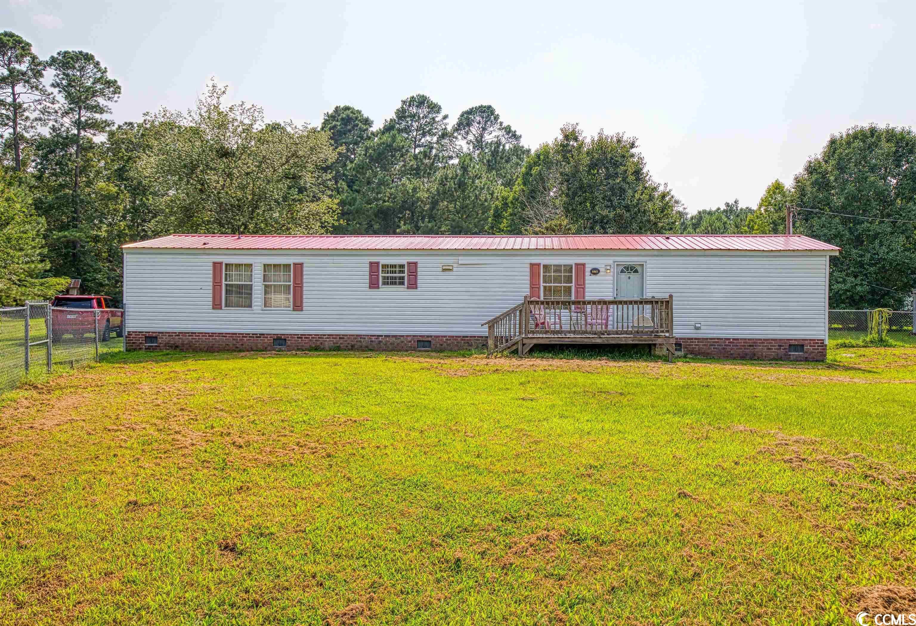 174 Underwood Rd. Longs, SC 29568